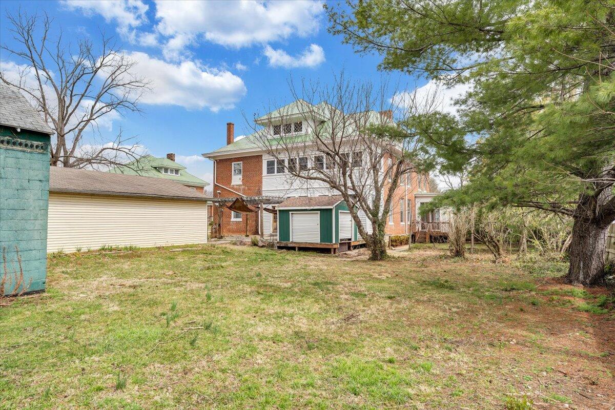 13 Giles Ave, Dublin, Virginia image 16