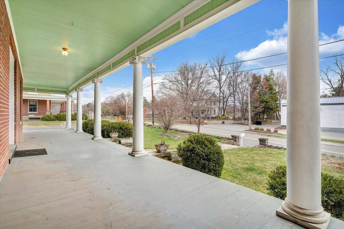 13 Giles Ave, Dublin, Virginia image 5