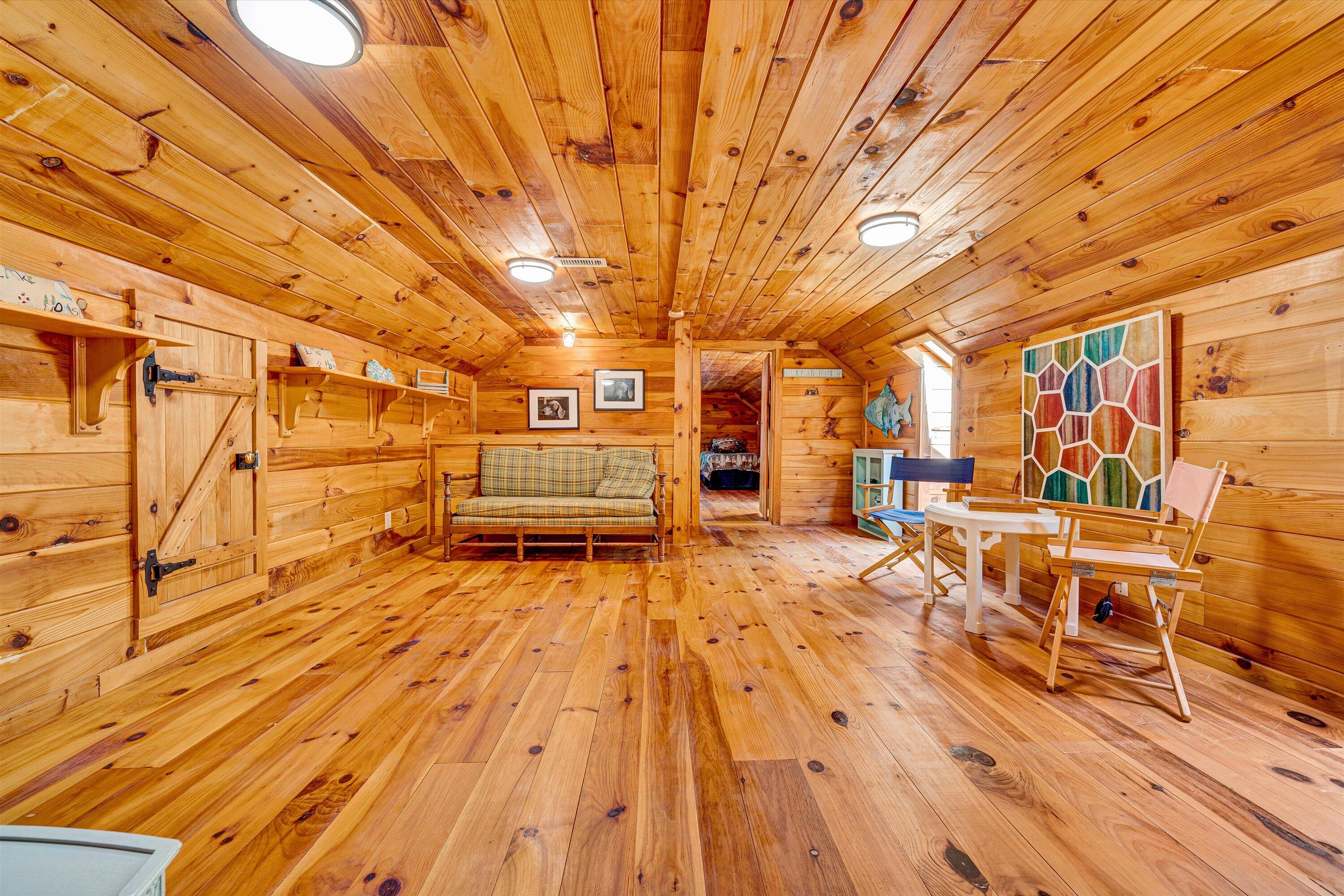 Moneta, Virginia 24121, United States, 4 Bedrooms Bedrooms, ,4 BathroomsBathrooms,Residential,Pending,143572