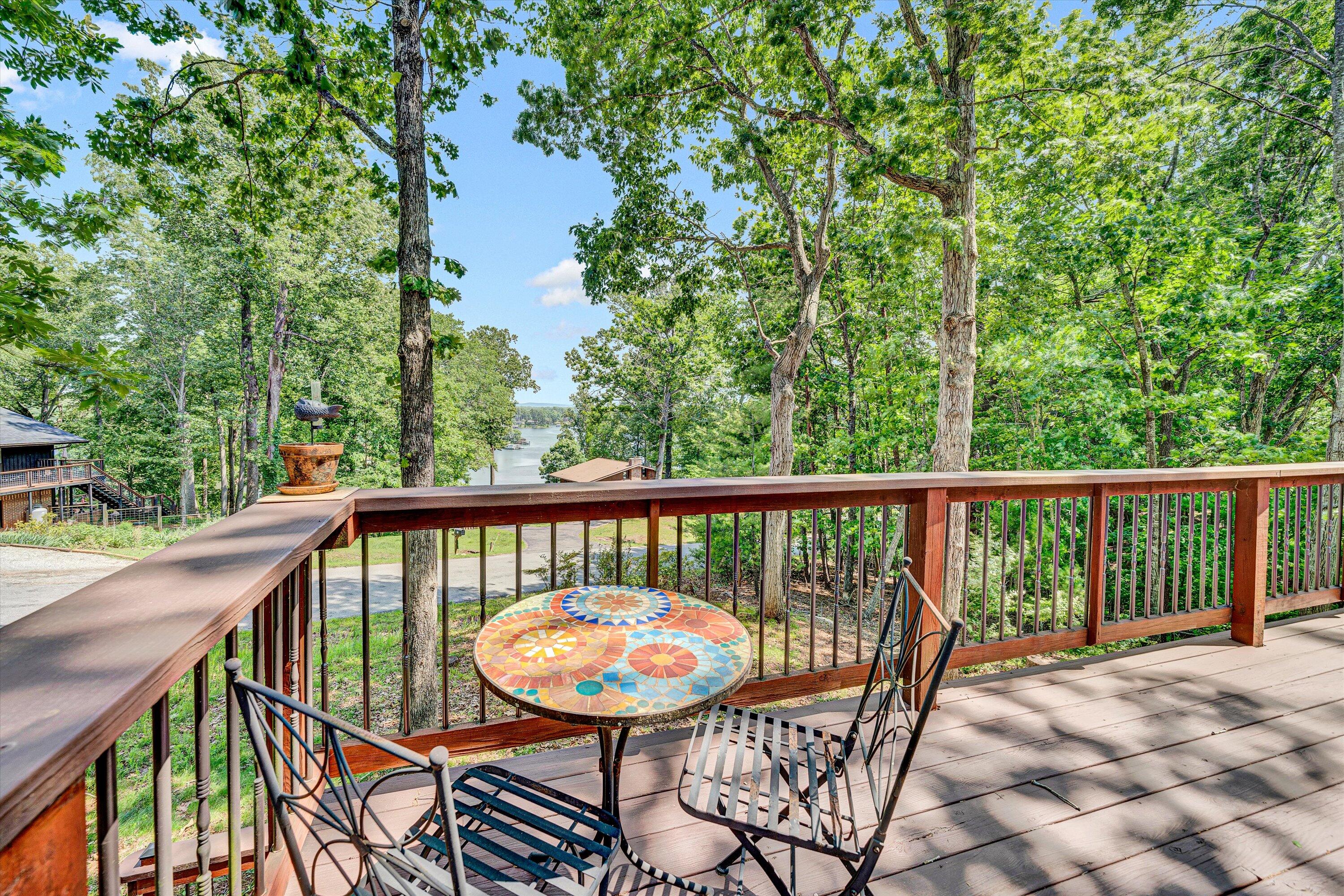 Moneta, Virginia 24121, United States, 4 Bedrooms Bedrooms, ,4 BathroomsBathrooms,Residential,Pending,143572