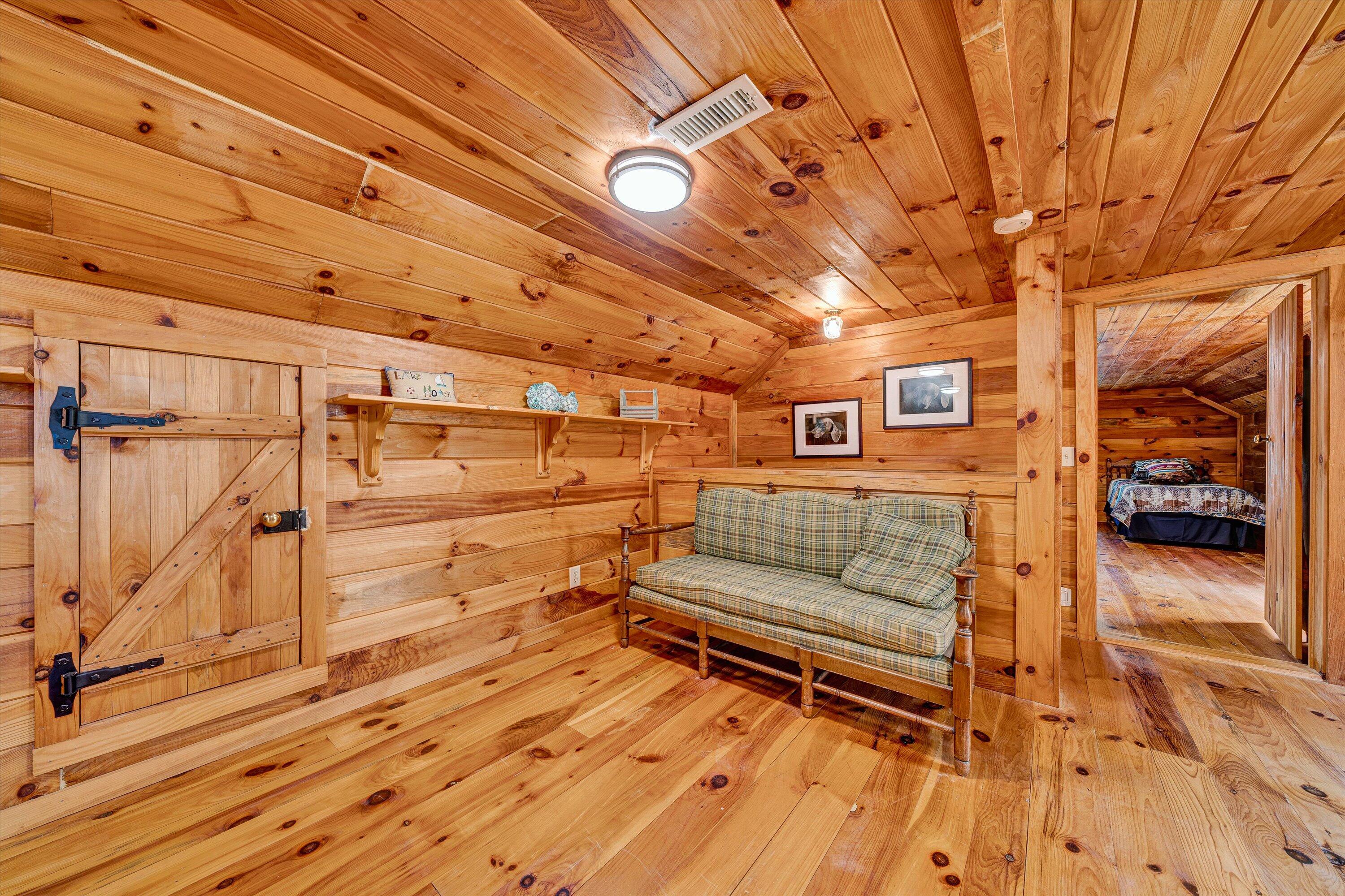 Moneta, Virginia 24121, United States, 4 Bedrooms Bedrooms, ,4 BathroomsBathrooms,Residential,Pending,143572