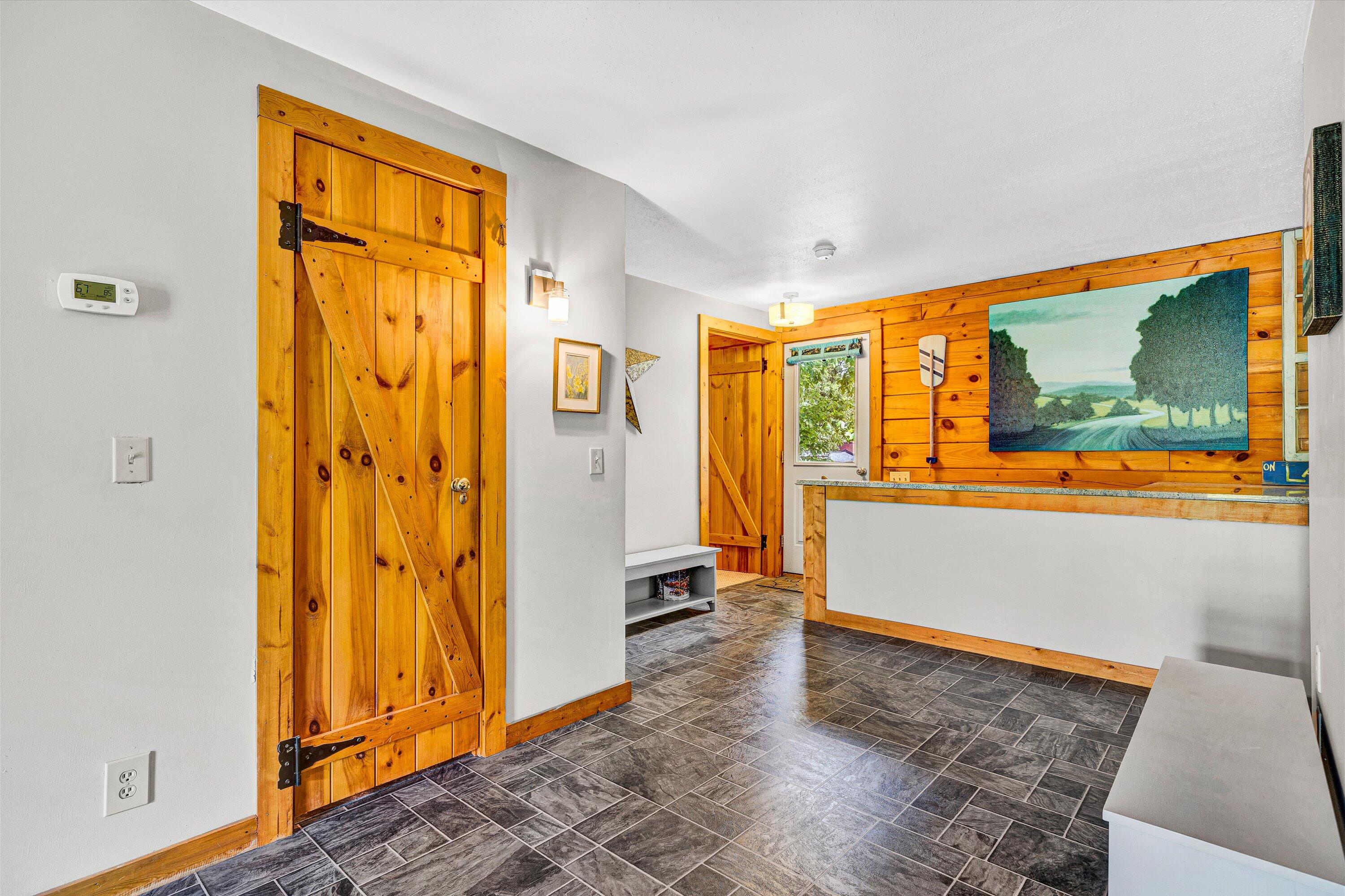 Moneta, Virginia 24121, United States, 4 Bedrooms Bedrooms, ,4 BathroomsBathrooms,Residential,Pending,143572