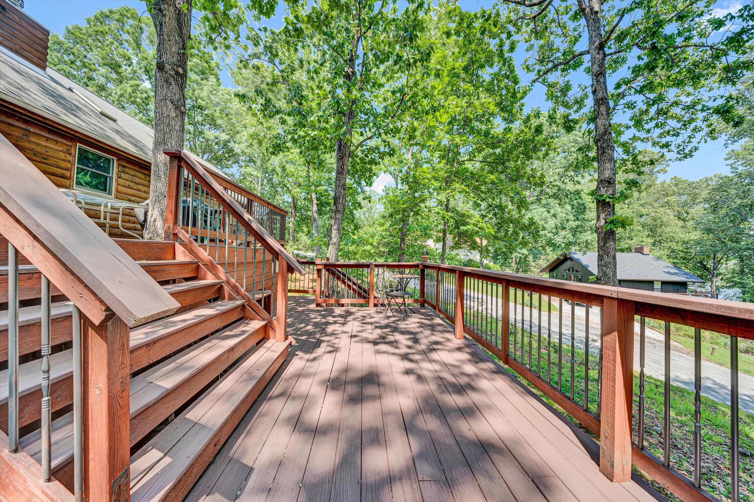 Moneta, Virginia 24121, United States, 4 Bedrooms Bedrooms, ,4 BathroomsBathrooms,Residential,Pending,143572