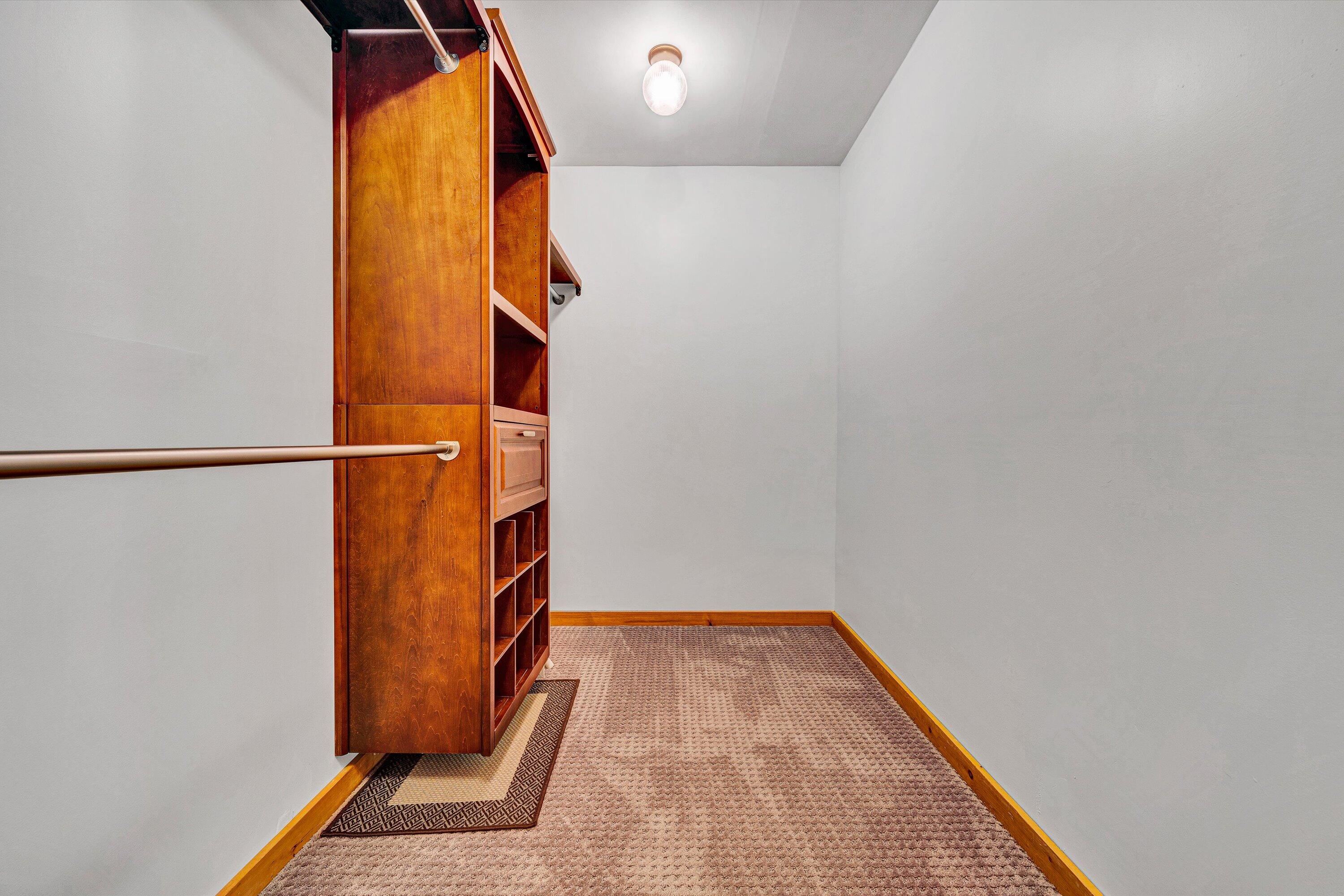 Moneta, Virginia 24121, United States, 4 Bedrooms Bedrooms, ,4 BathroomsBathrooms,Residential,Pending,143572