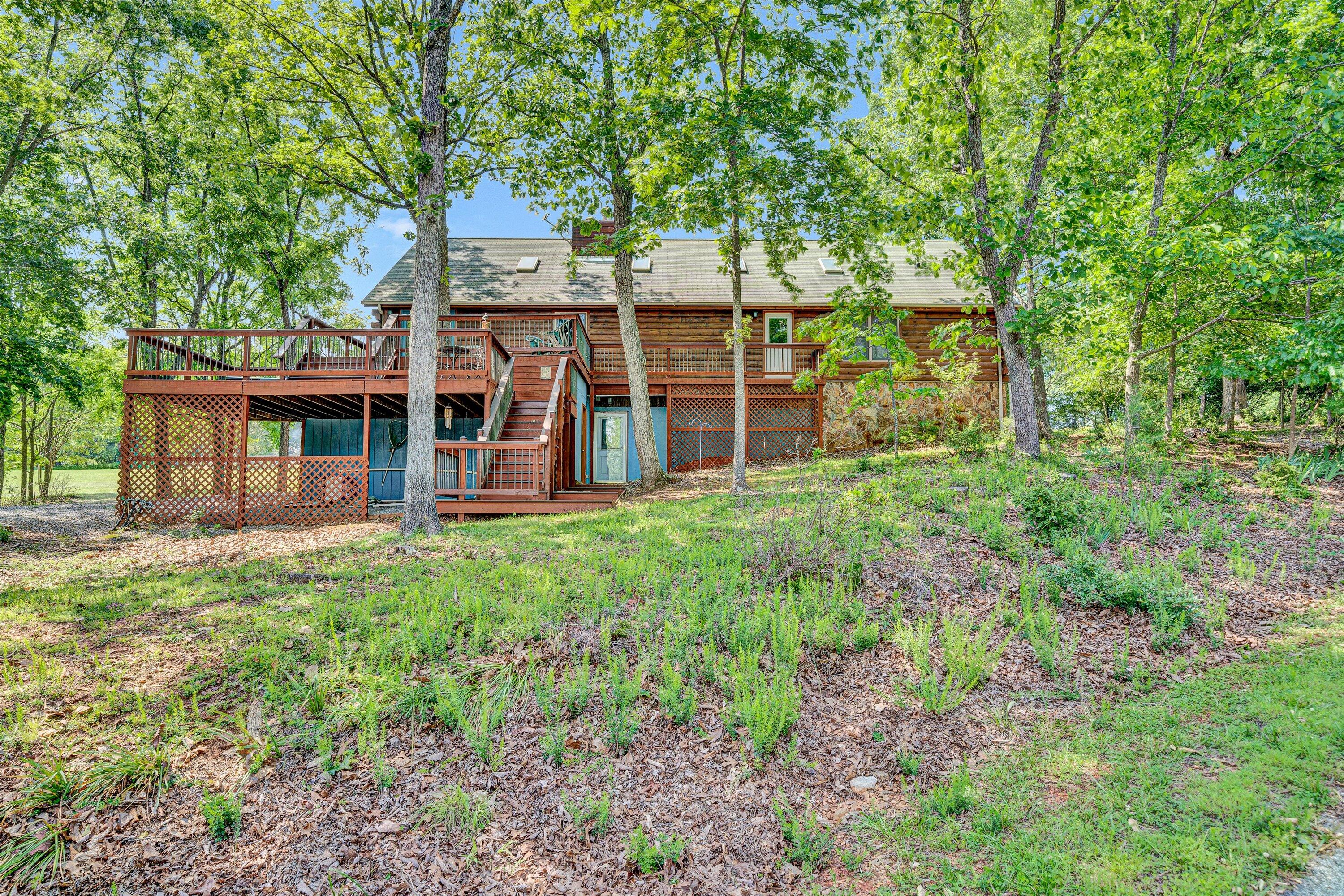 Moneta, Virginia 24121, United States, 4 Bedrooms Bedrooms, ,4 BathroomsBathrooms,Residential,Pending,143572