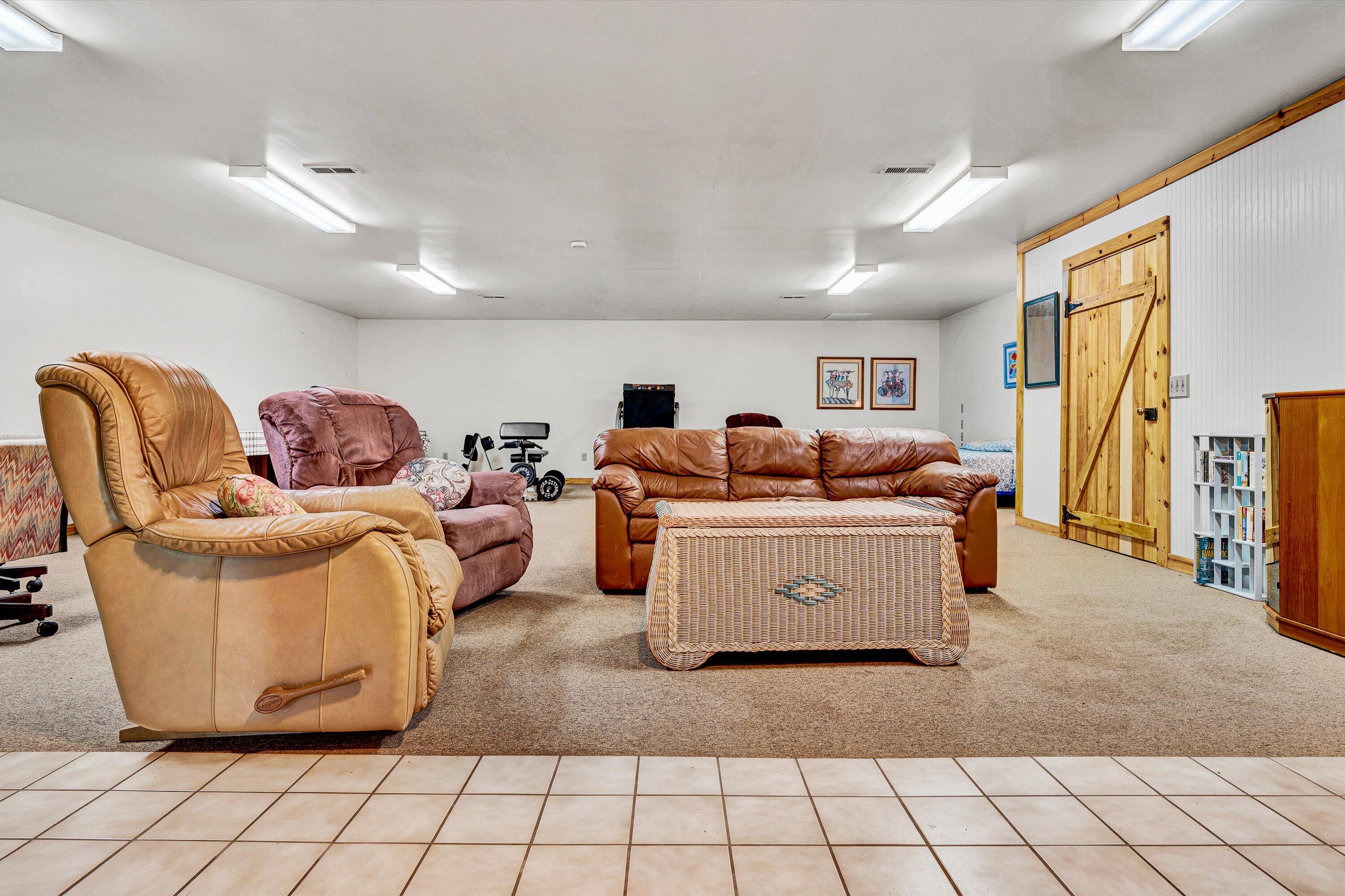 Moneta, Virginia 24121, United States, 4 Bedrooms Bedrooms, ,4 BathroomsBathrooms,Residential,Pending,143572