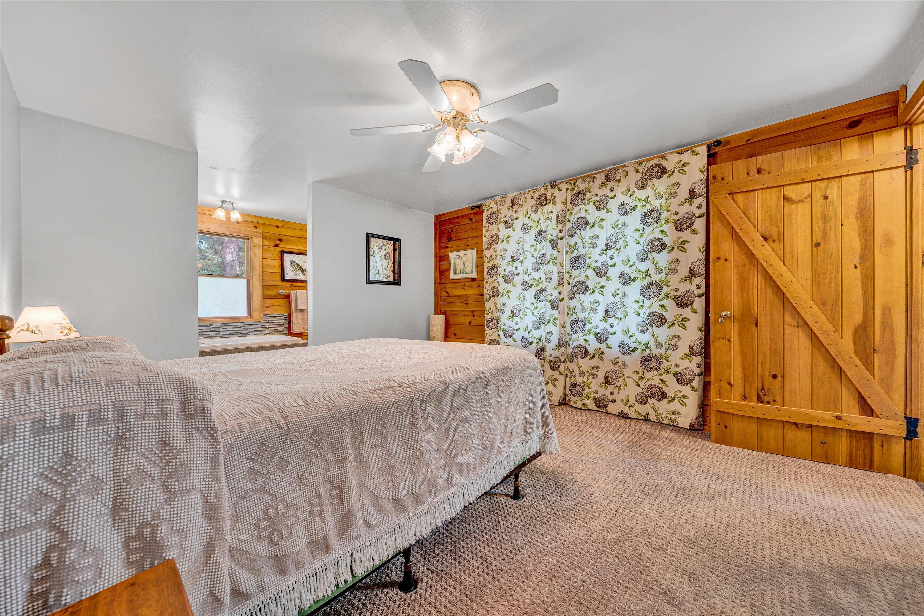 Moneta, Virginia 24121, United States, 4 Bedrooms Bedrooms, ,4 BathroomsBathrooms,Residential,Pending,143572