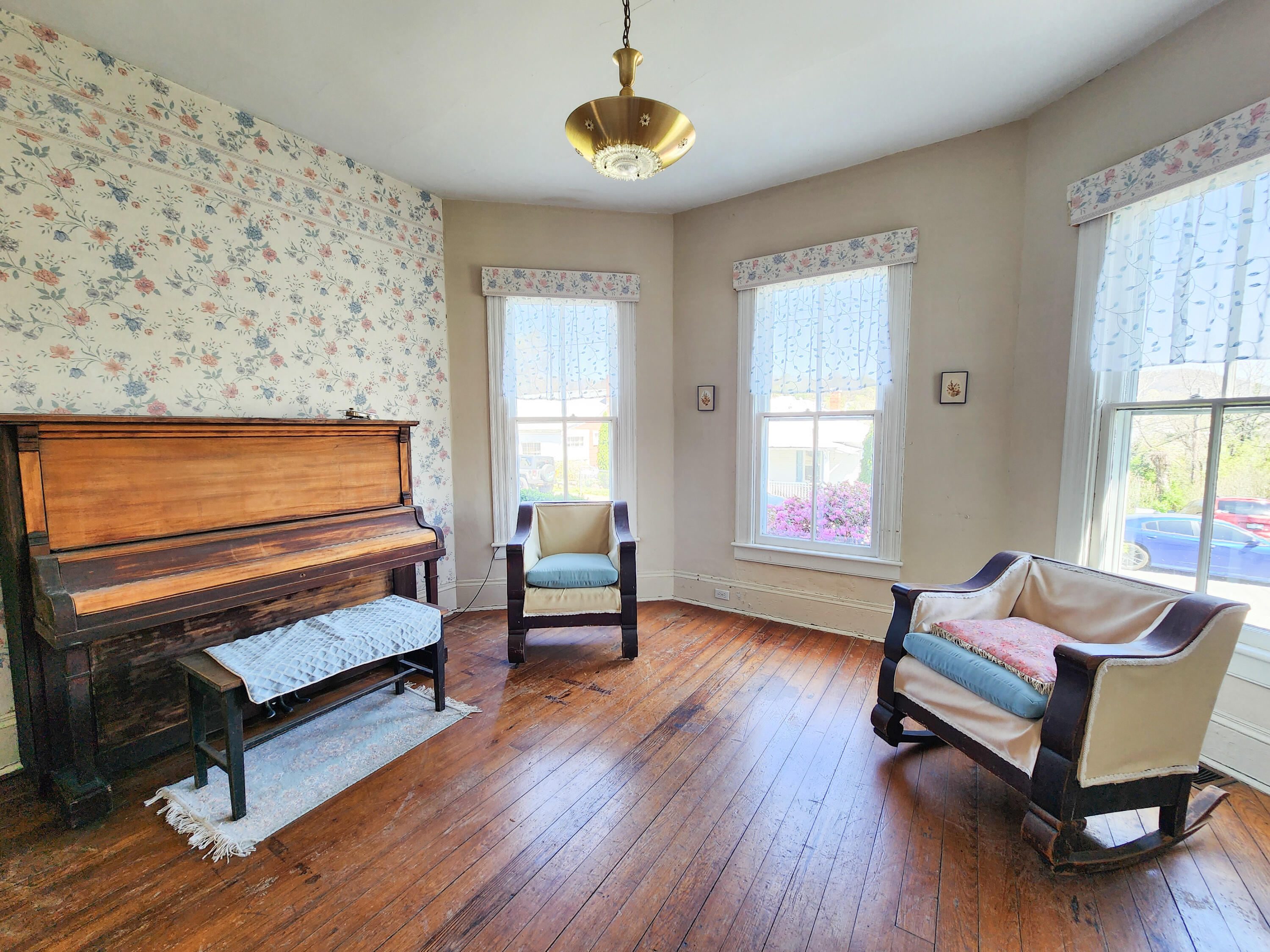 501 Brussels Ave, Clifton Forge, Virginia image 14