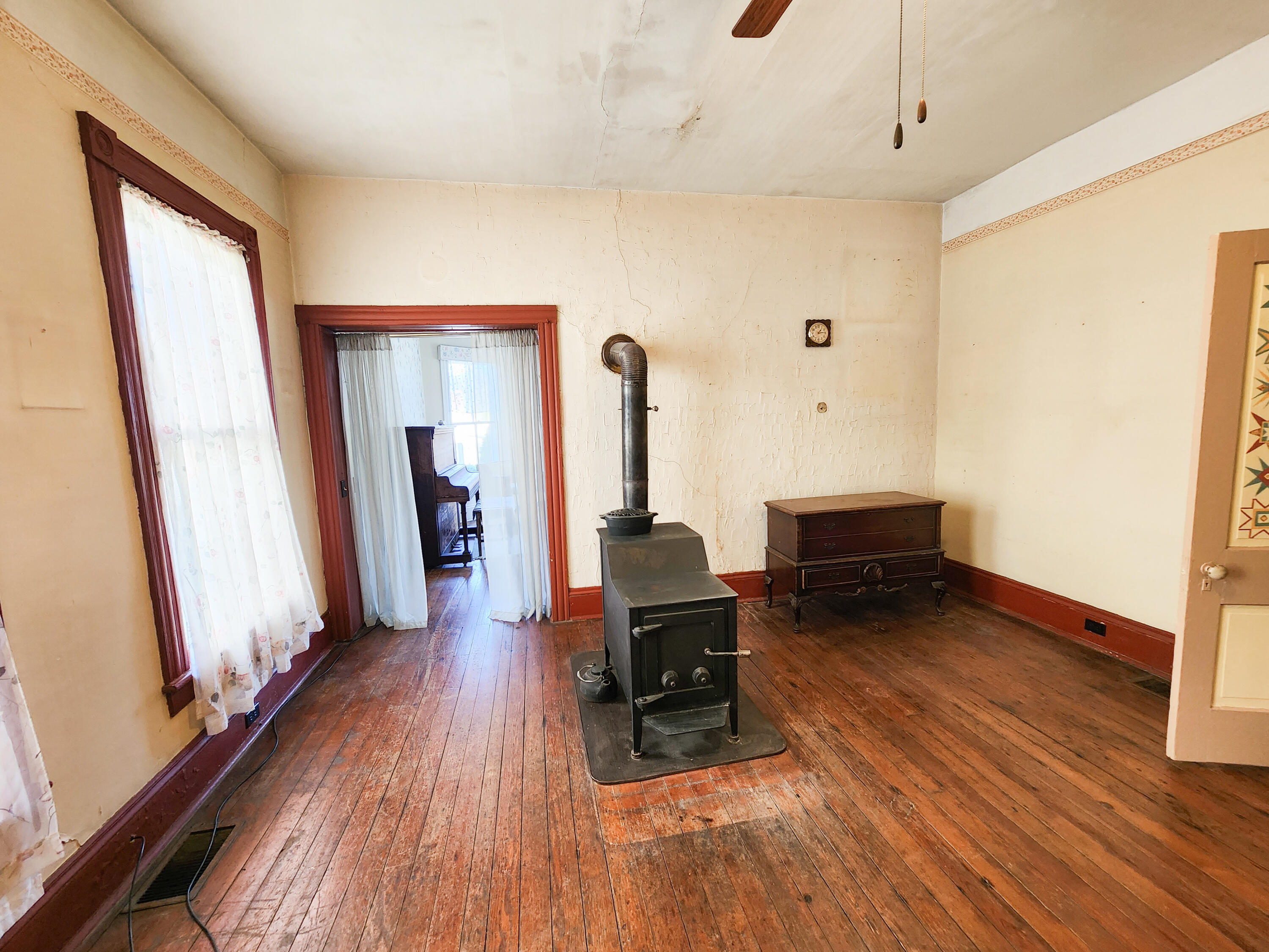 501 Brussels Ave, Clifton Forge, Virginia image 21