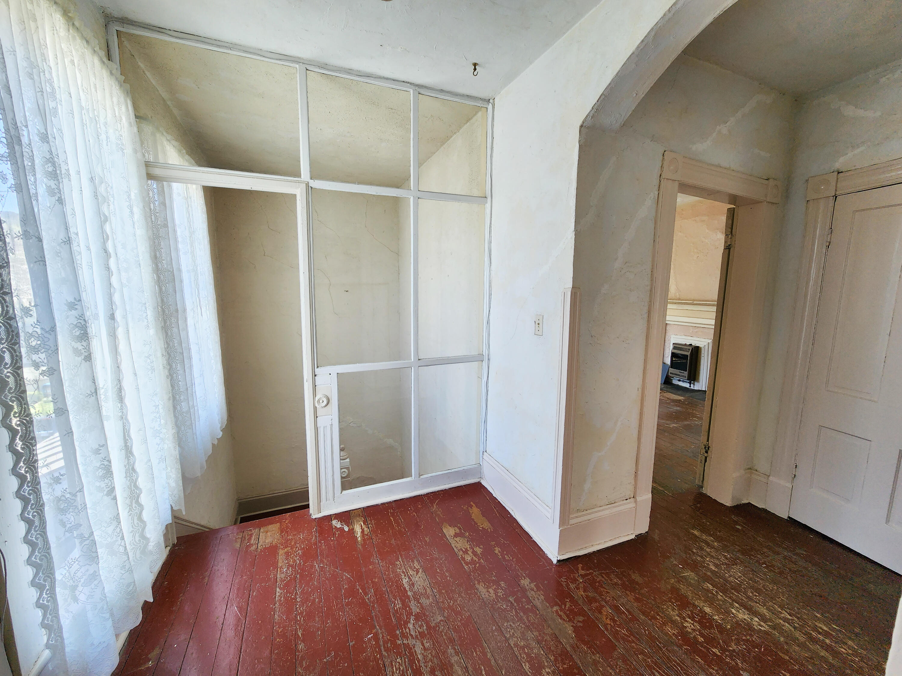 501 Brussels Ave, Clifton Forge, Virginia image 36