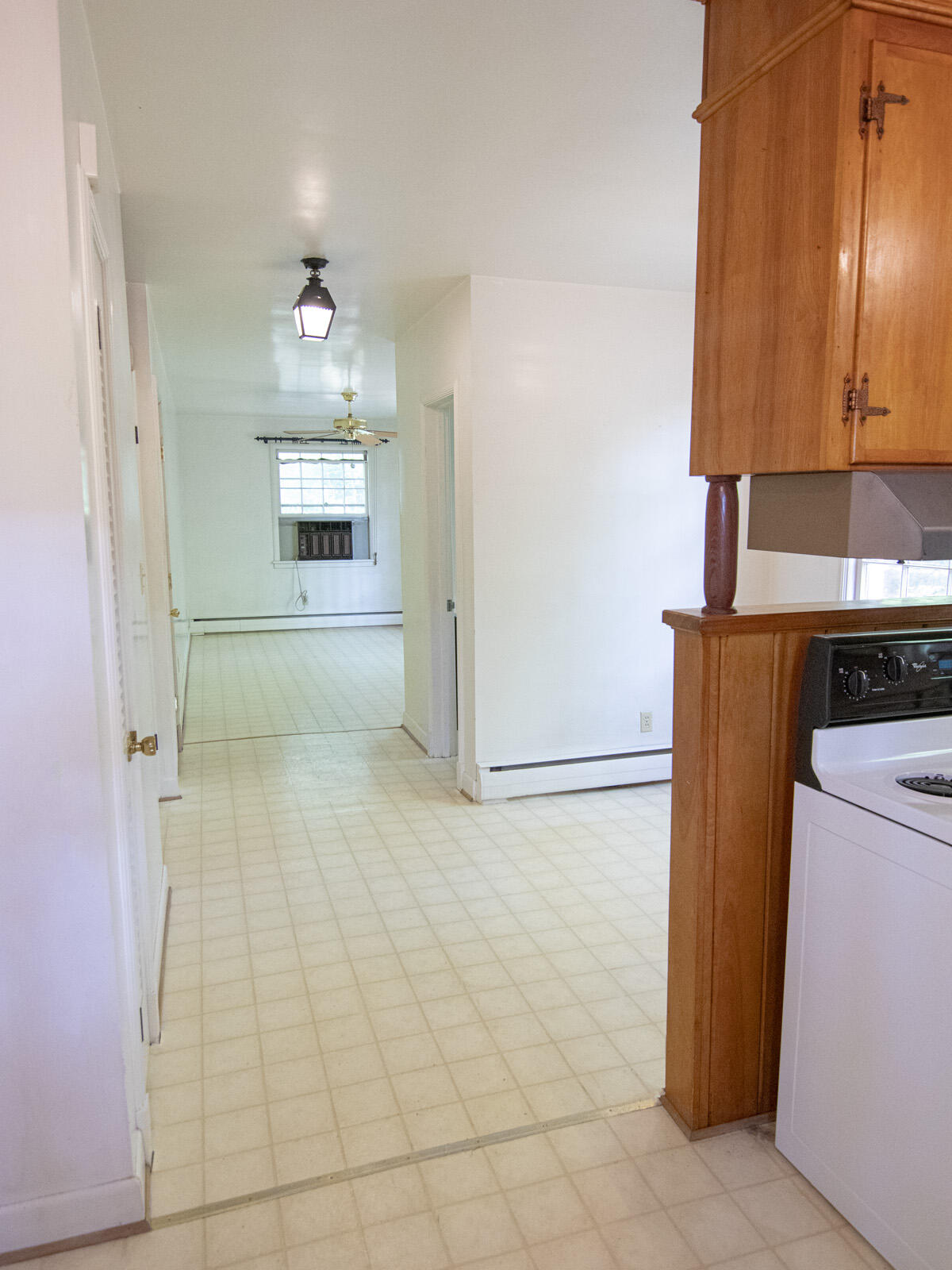 1009 Hardy Rd, Vinton, Virginia image 4
