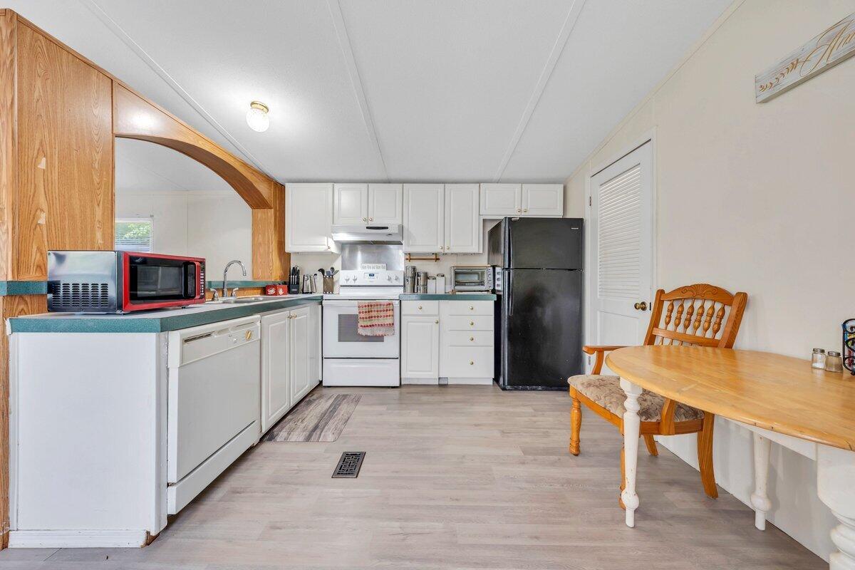 2028 Twin Peaks Dr, Bedford, Virginia image 8