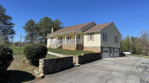 Homes For Sale - 107 Hemlock Shores Dr<br/> Goodview, VA 24095