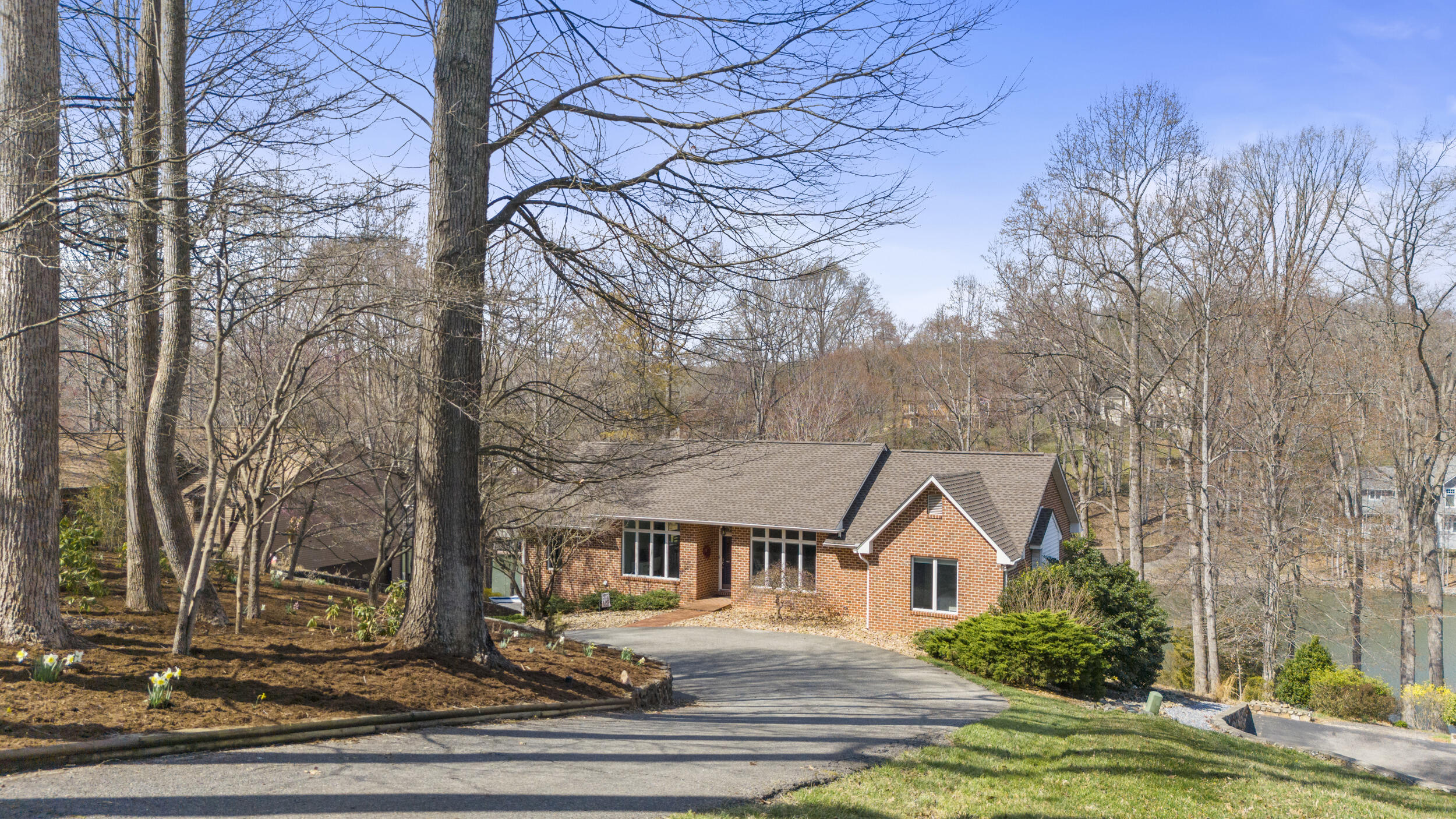 203 Channelview Dr, Moneta, Virginia image 37
