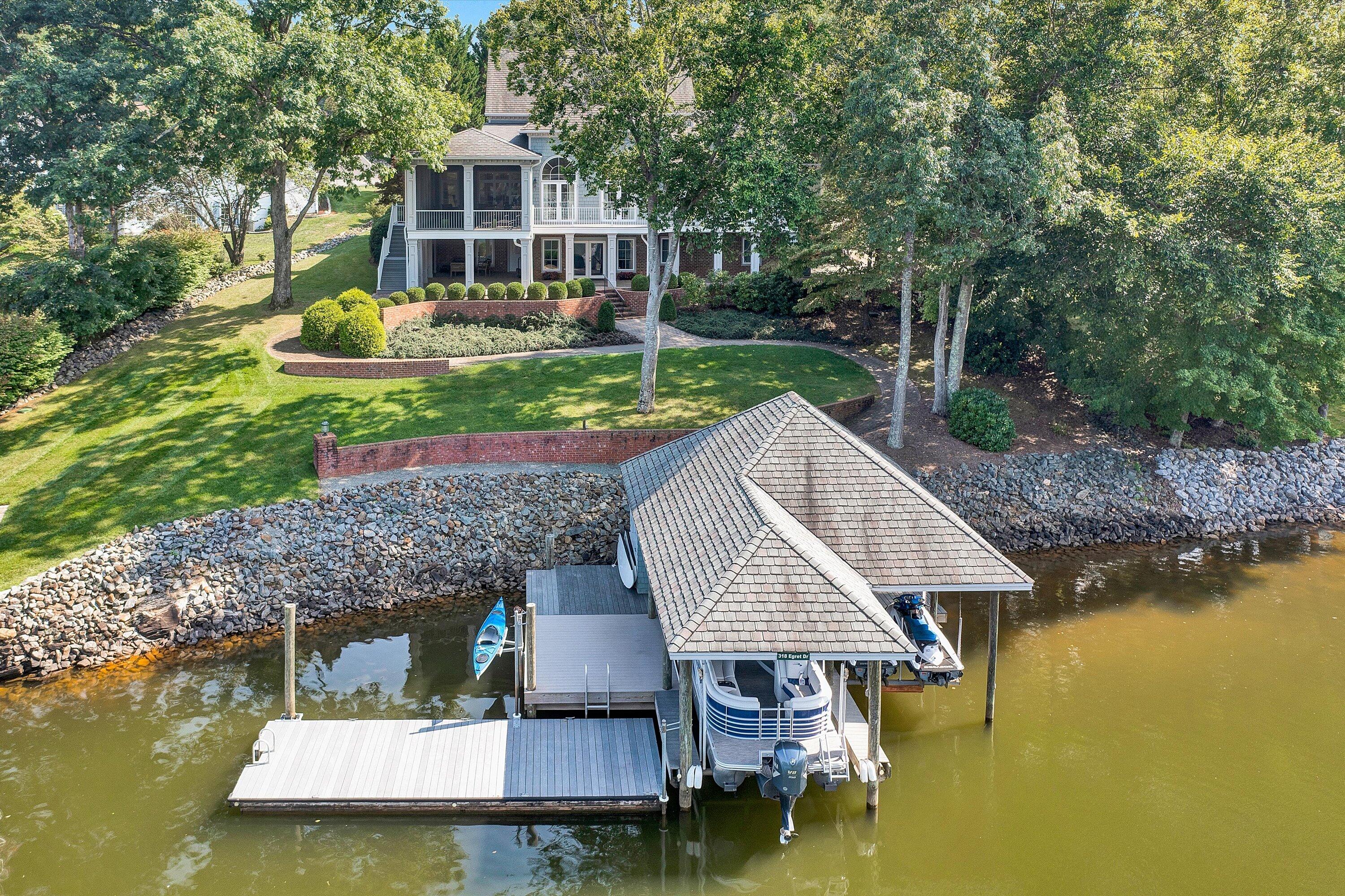 Union Hall, Virginia 24176, United States, 5 Bedrooms Bedrooms, ,6 BathroomsBathrooms,Residential,Active,45158