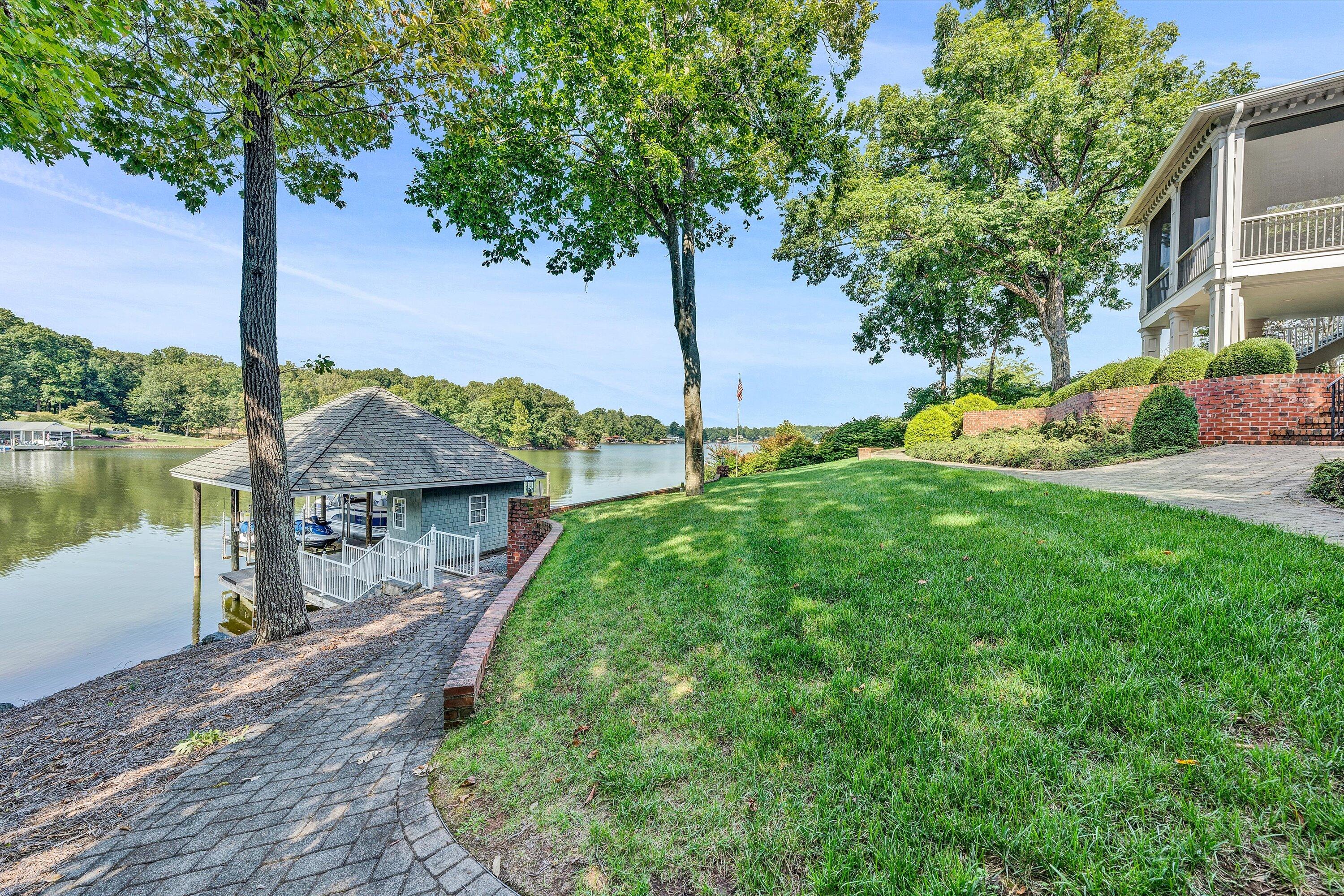 Union Hall, Virginia 24176, United States, 5 Bedrooms Bedrooms, ,6 BathroomsBathrooms,Residential,Active,45158