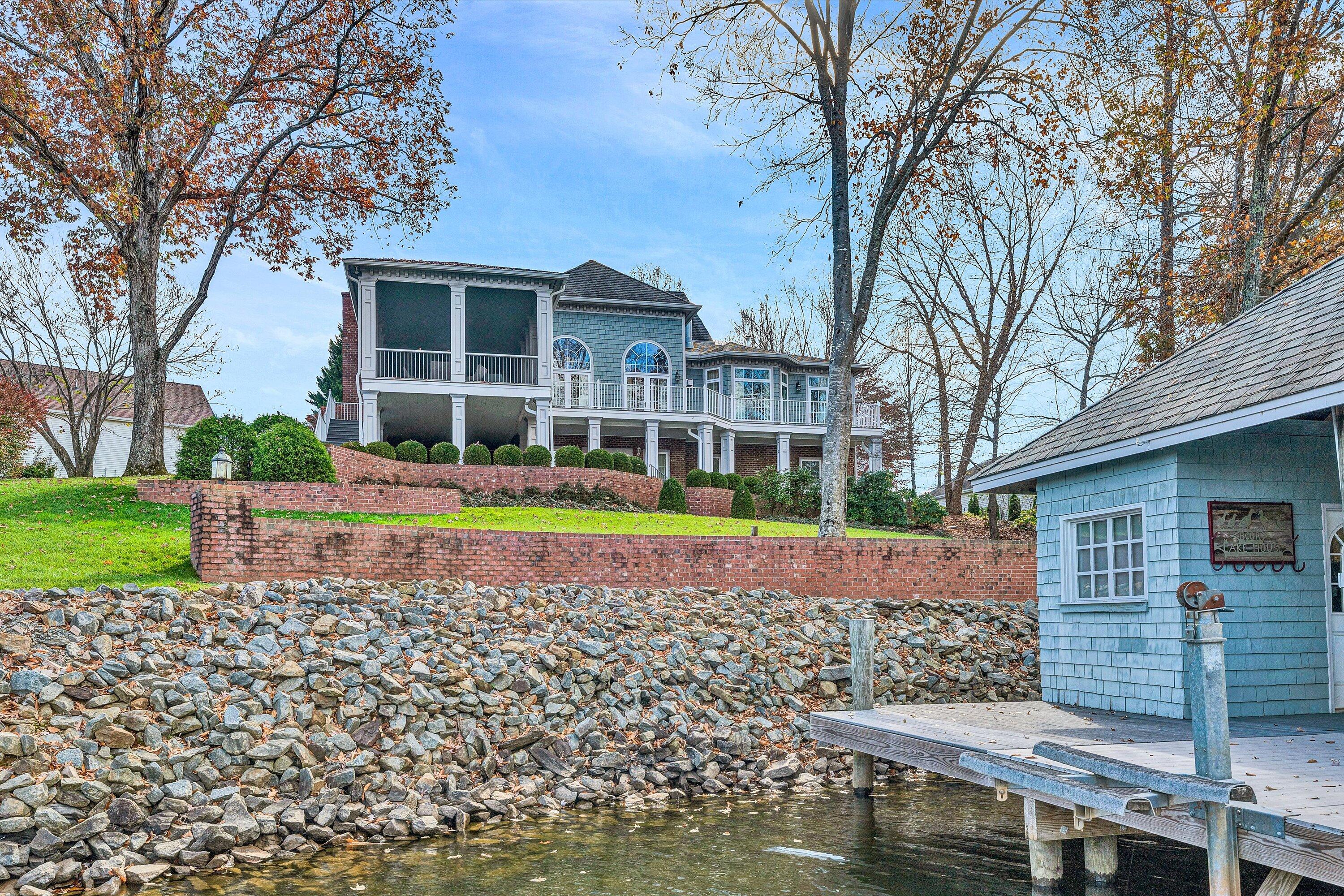 Union Hall, Virginia 24176, United States, 5 Bedrooms Bedrooms, ,6 BathroomsBathrooms,Residential,Active,45158