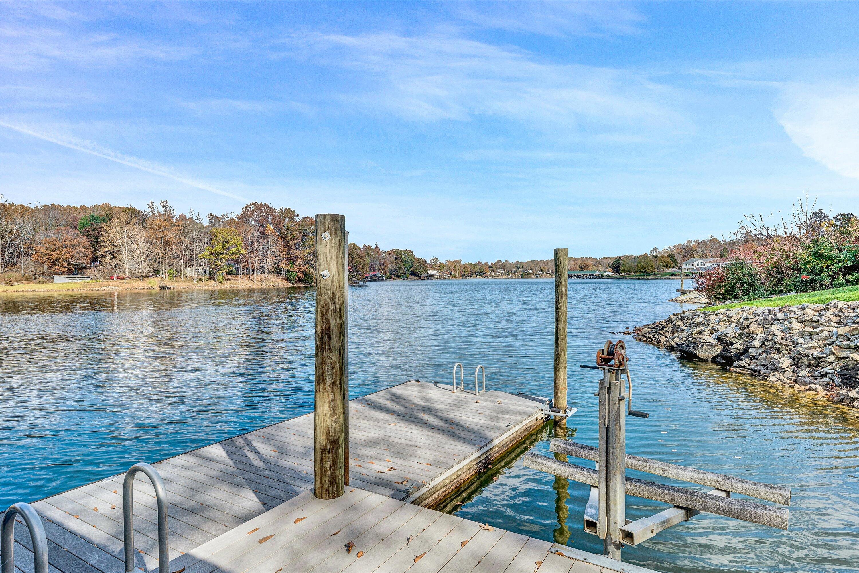 Union Hall, Virginia 24176, United States, 5 Bedrooms Bedrooms, ,6 BathroomsBathrooms,Residential,Active,45158