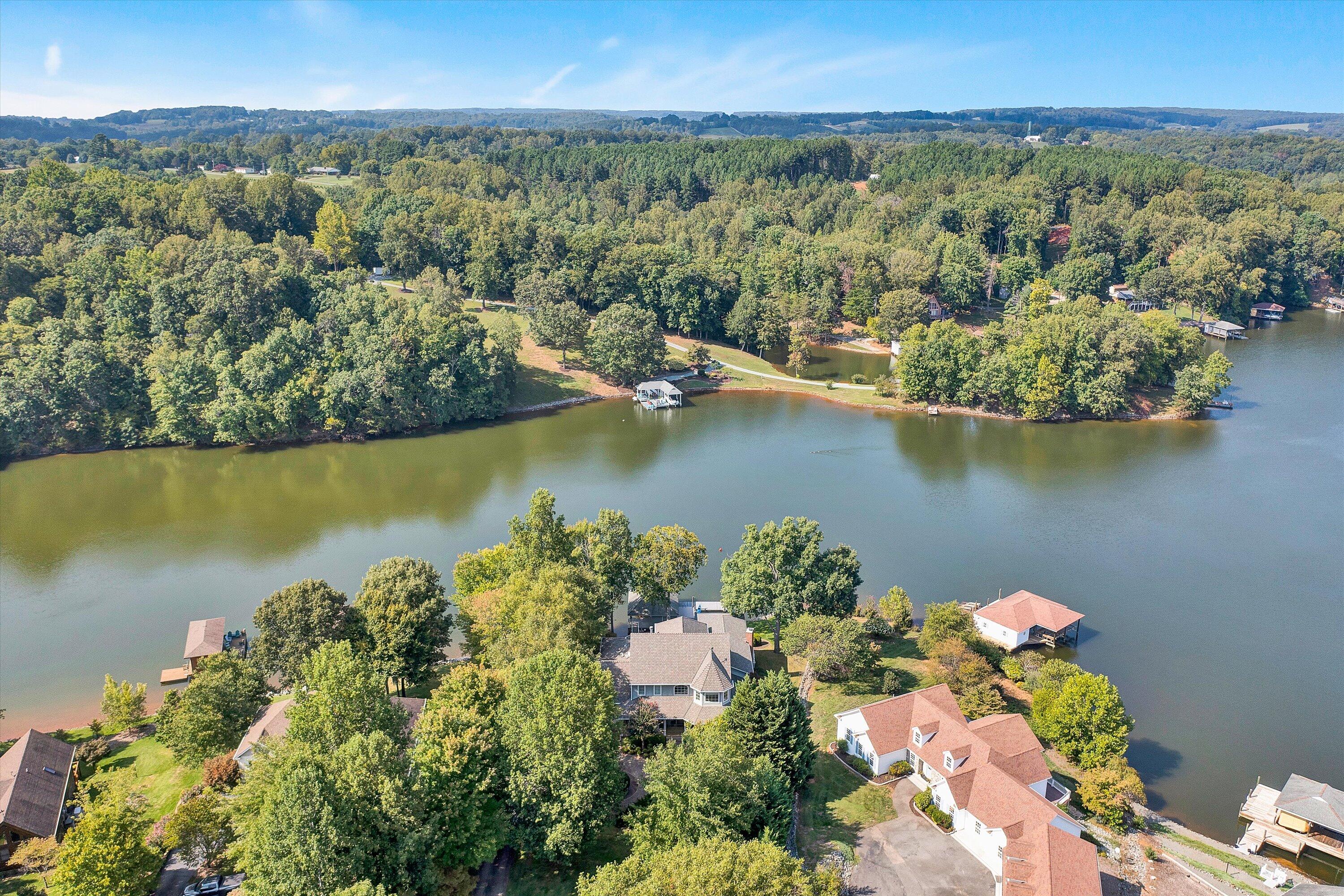 Union Hall, Virginia 24176, United States, 5 Bedrooms Bedrooms, ,6 BathroomsBathrooms,Residential,Active,45158