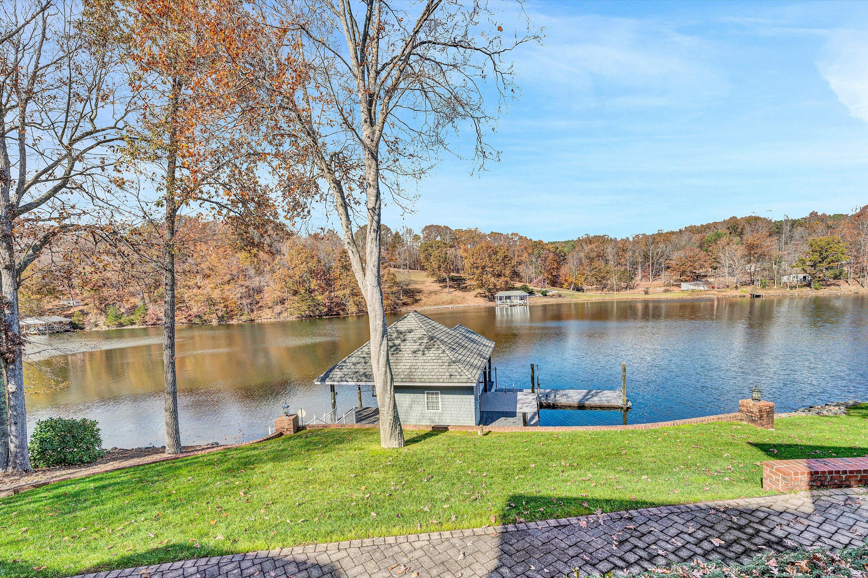 Union Hall, Virginia 24176, United States, 5 Bedrooms Bedrooms, ,6 BathroomsBathrooms,Residential,Active,45158