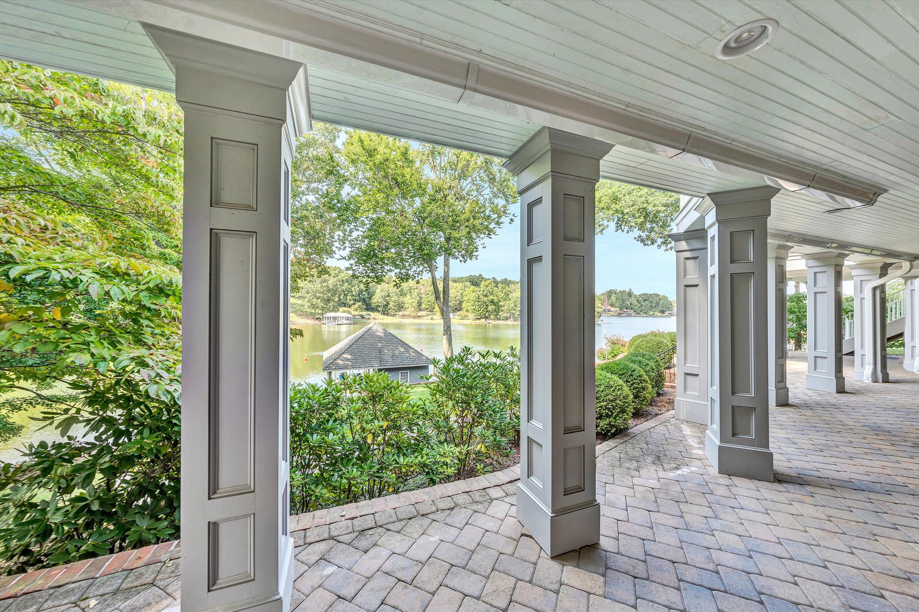 Union Hall, Virginia 24176, United States, 5 Bedrooms Bedrooms, ,6 BathroomsBathrooms,Residential,Active,45158