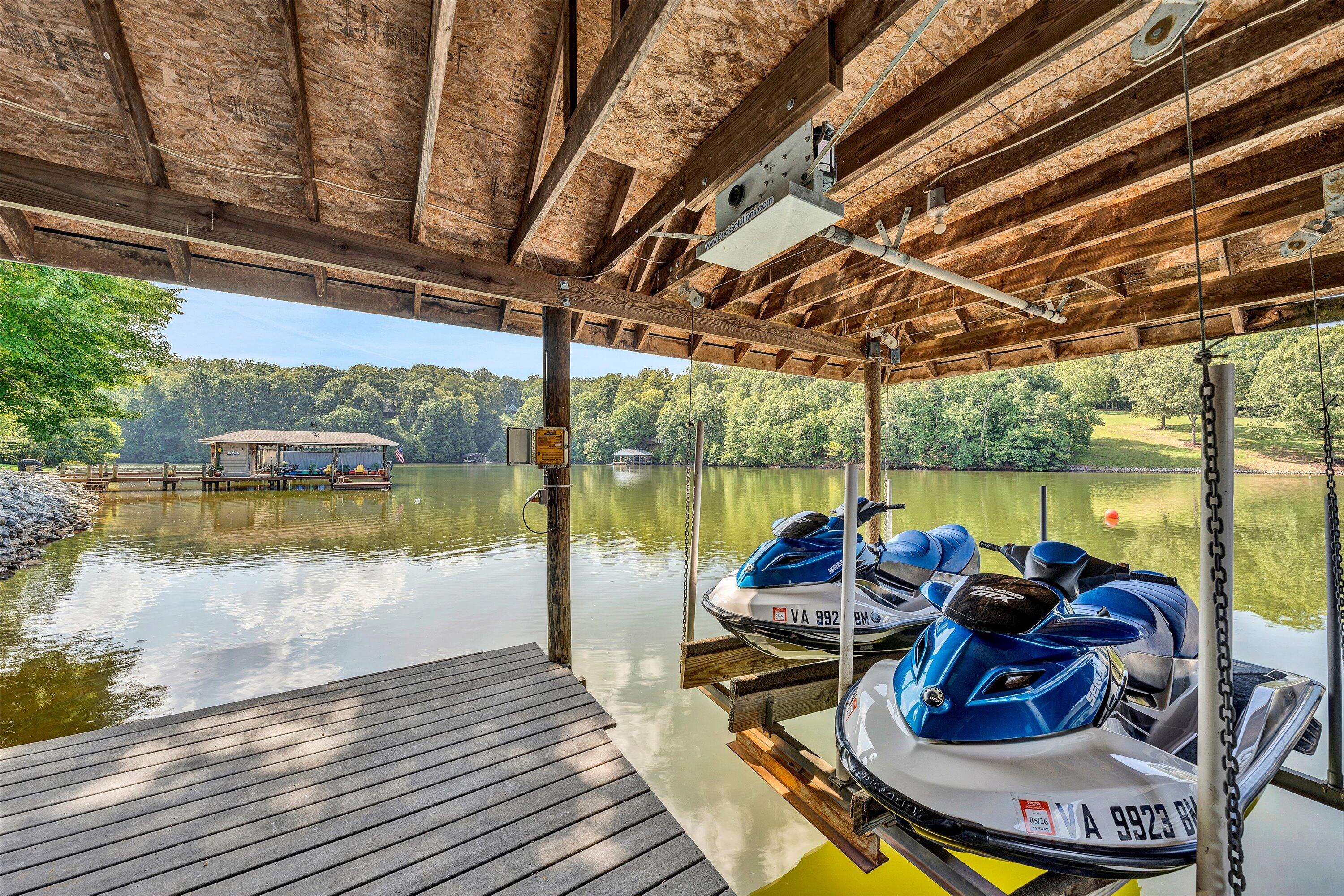 Union Hall, Virginia 24176, United States, 5 Bedrooms Bedrooms, ,6 BathroomsBathrooms,Residential,Active,45158