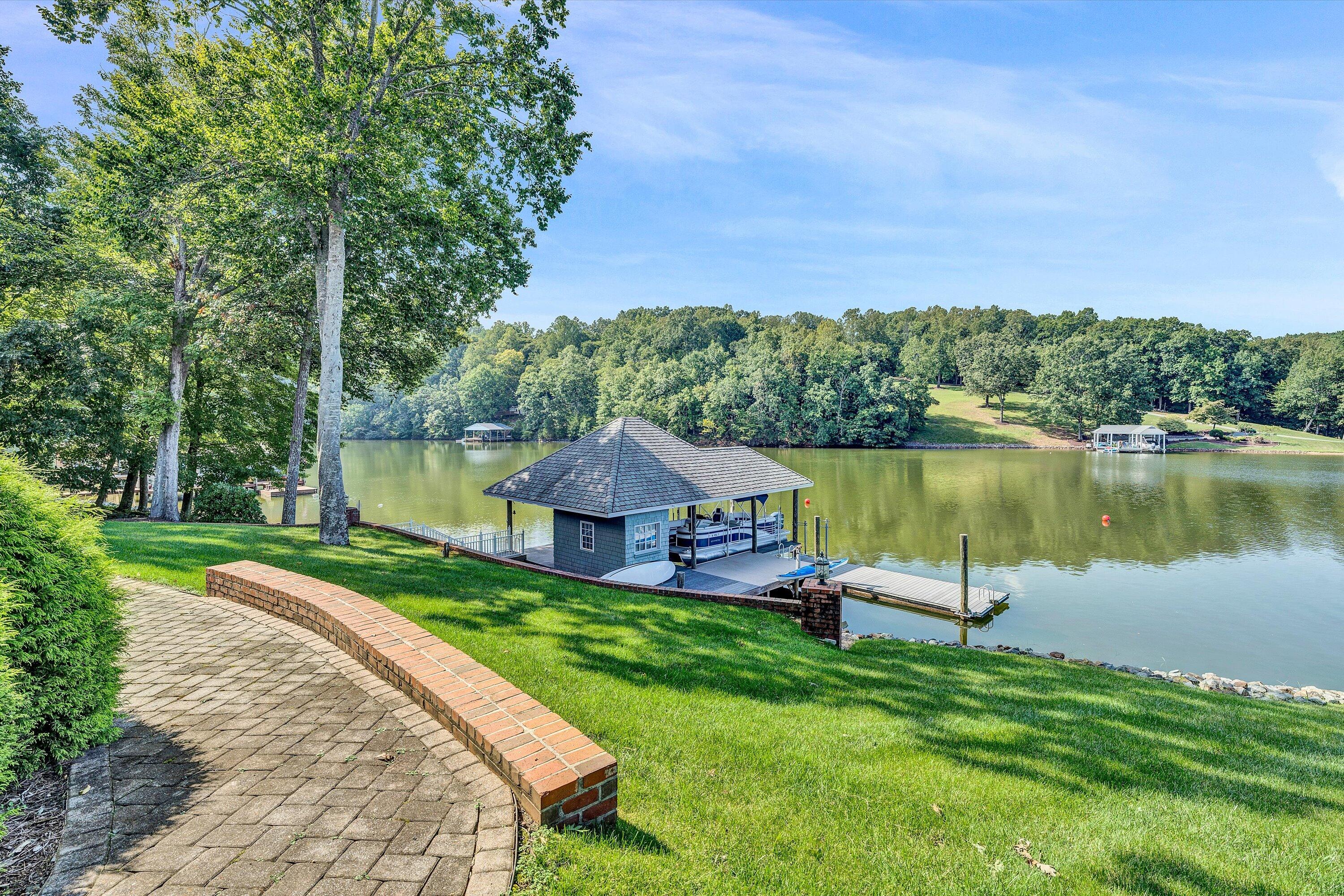 Union Hall, Virginia 24176, United States, 5 Bedrooms Bedrooms, ,6 BathroomsBathrooms,Residential,Active,45158