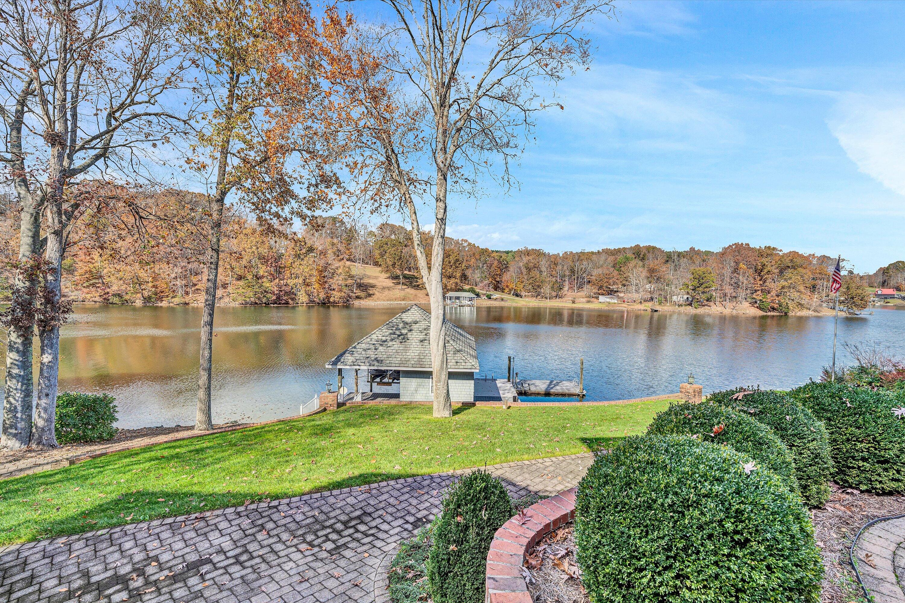 Union Hall, Virginia 24176, United States, 5 Bedrooms Bedrooms, ,6 BathroomsBathrooms,Residential,Active,45158