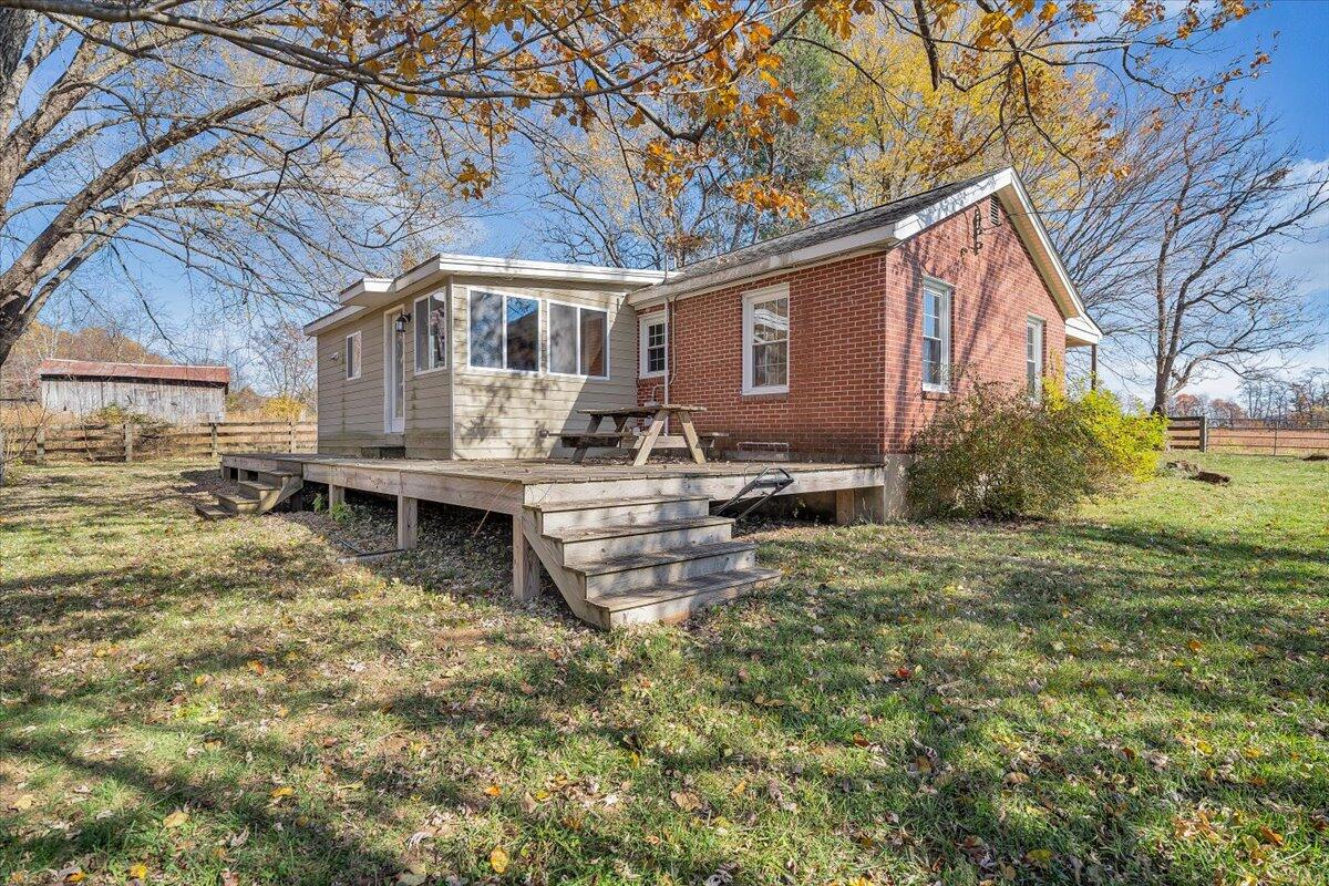 Big Island, Virginia 24526, United States, 2 Bedrooms Bedrooms, ,1 BathroomBathrooms,Residential,Pending,241567