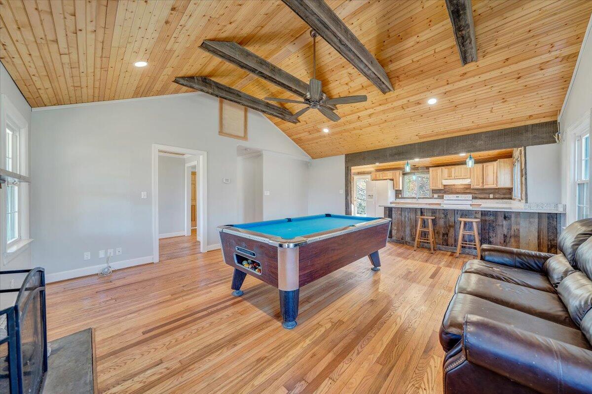 Big Island, Virginia 24526, United States, 2 Bedrooms Bedrooms, ,1 BathroomBathrooms,Residential,Pending,241567