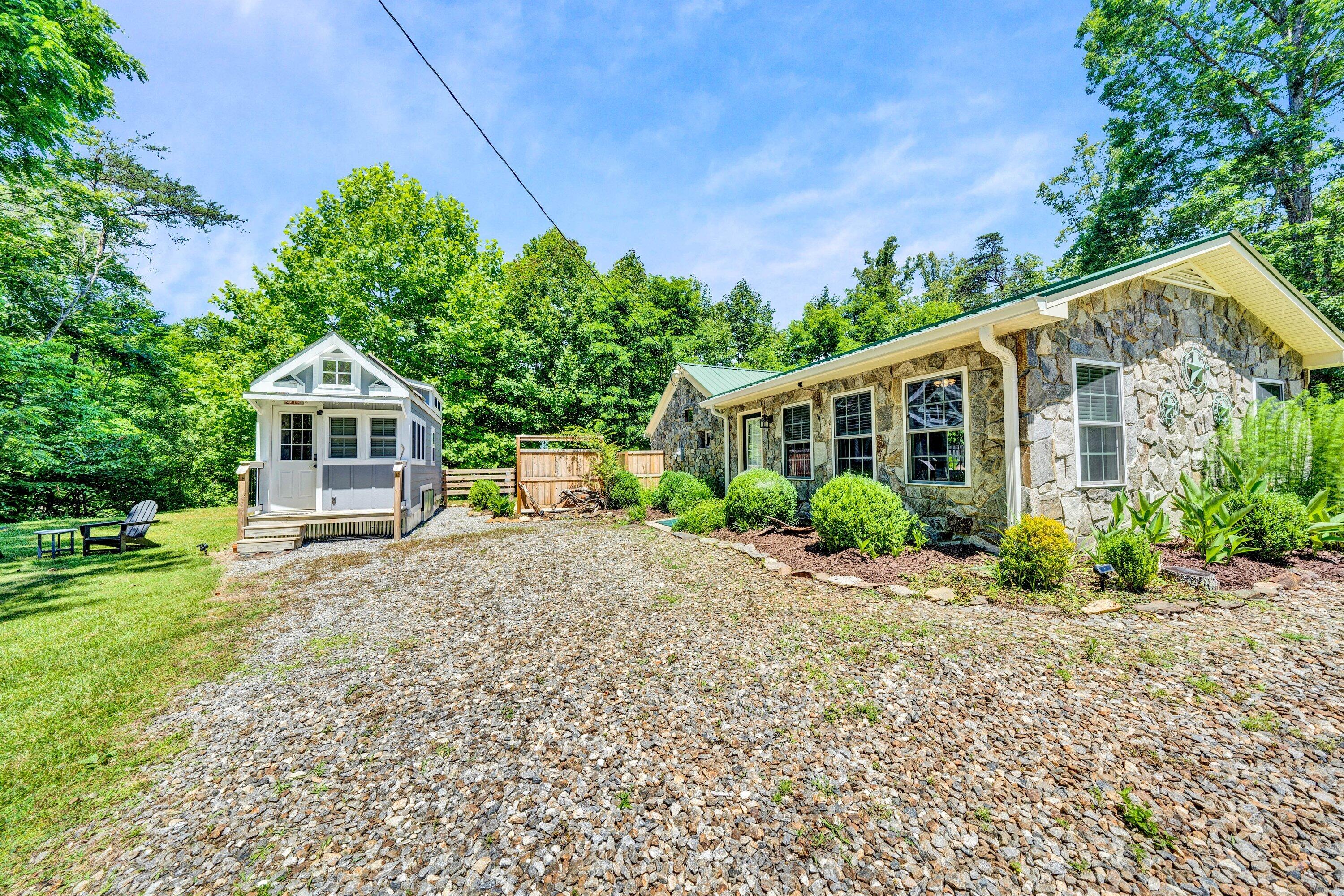 670 Twin Ridge Marina Rd, Henry, Virginia image 1