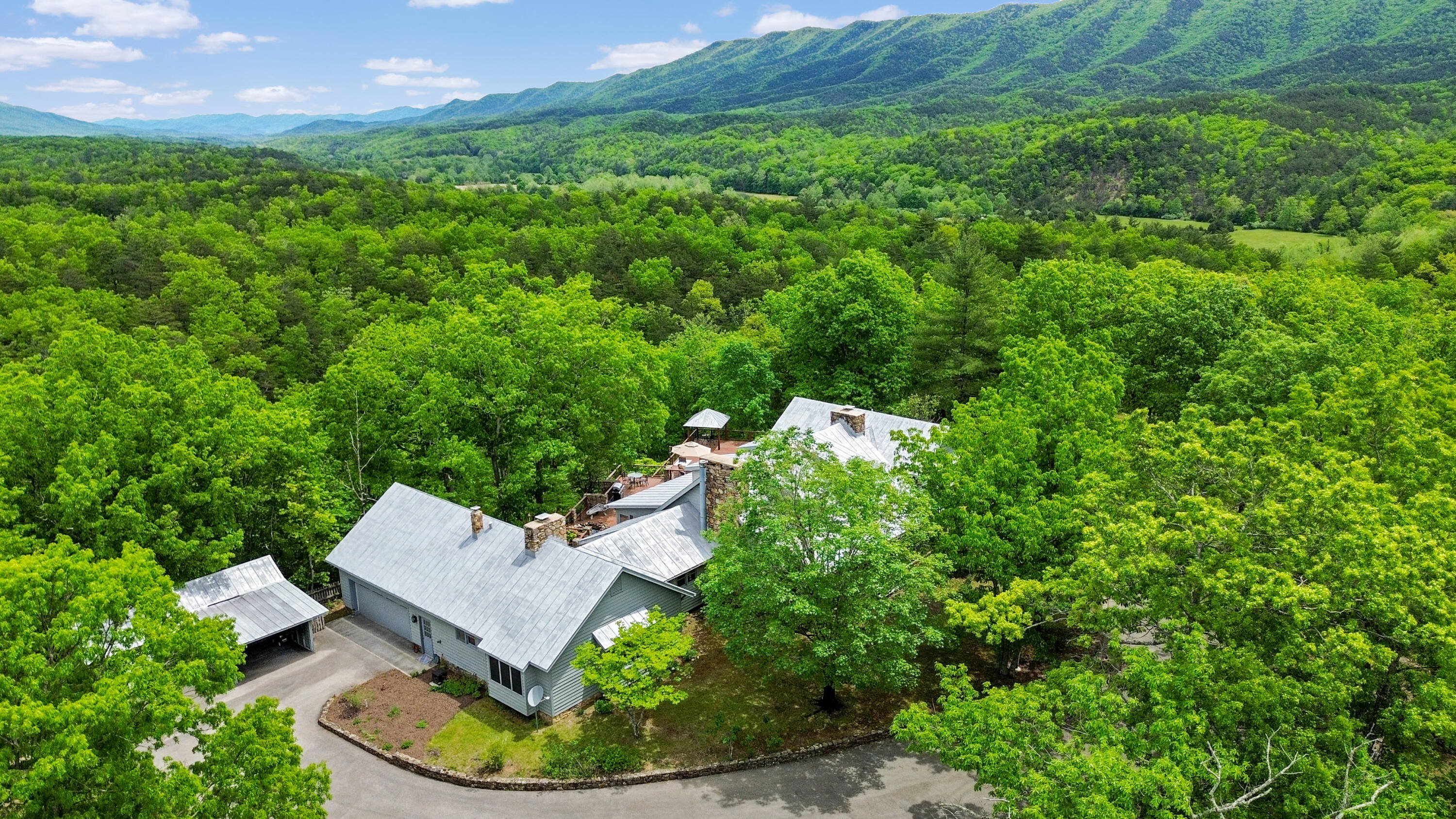 388 Hemlock Ridge Ln, Catawba, Virginia image 5