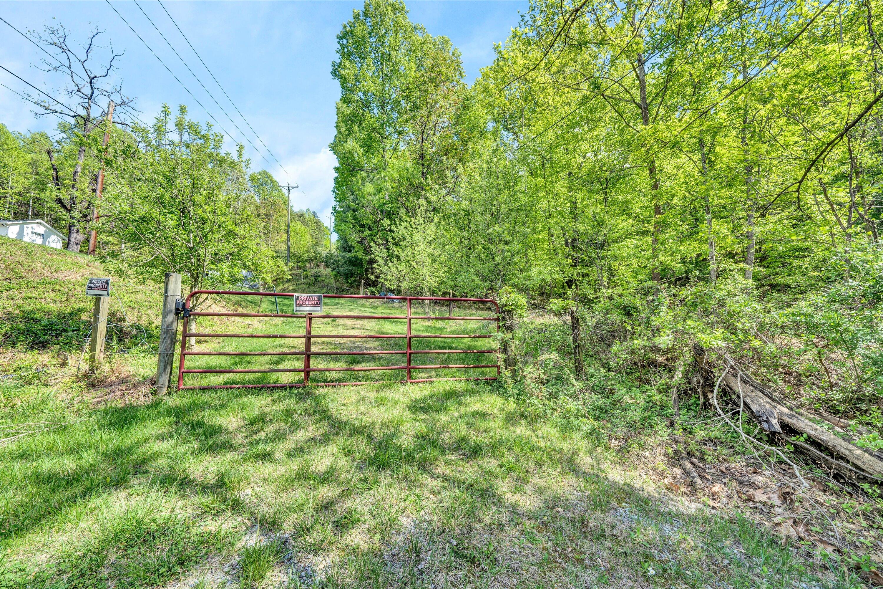 Cotton Hill Rd, Roanoke, Virginia image 15