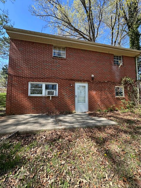 Multifamily For Sale - 1701 Mayfield Dr<br/> Vinton, VA 24179