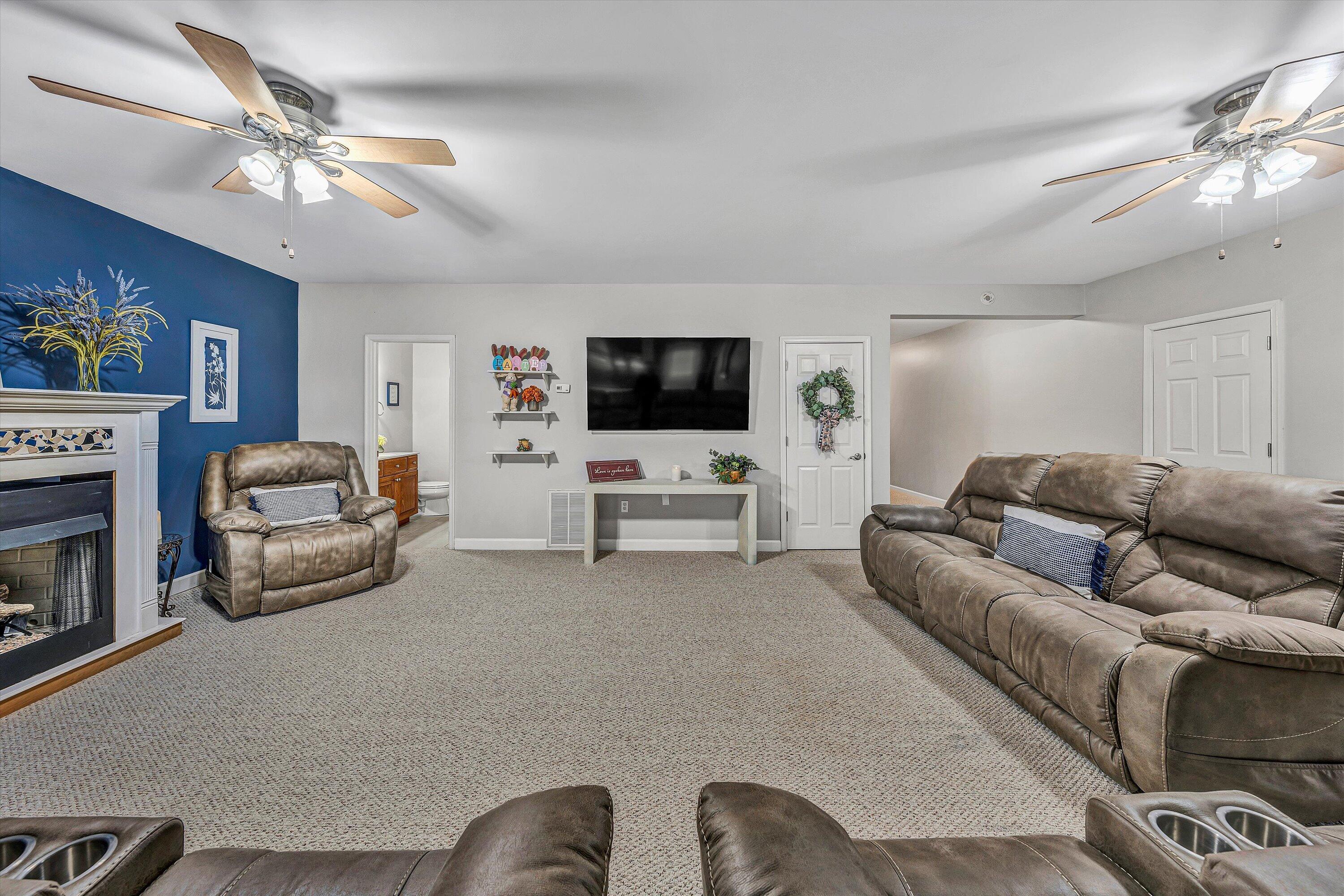 100 Waterside Dr, Moneta, Virginia image 27