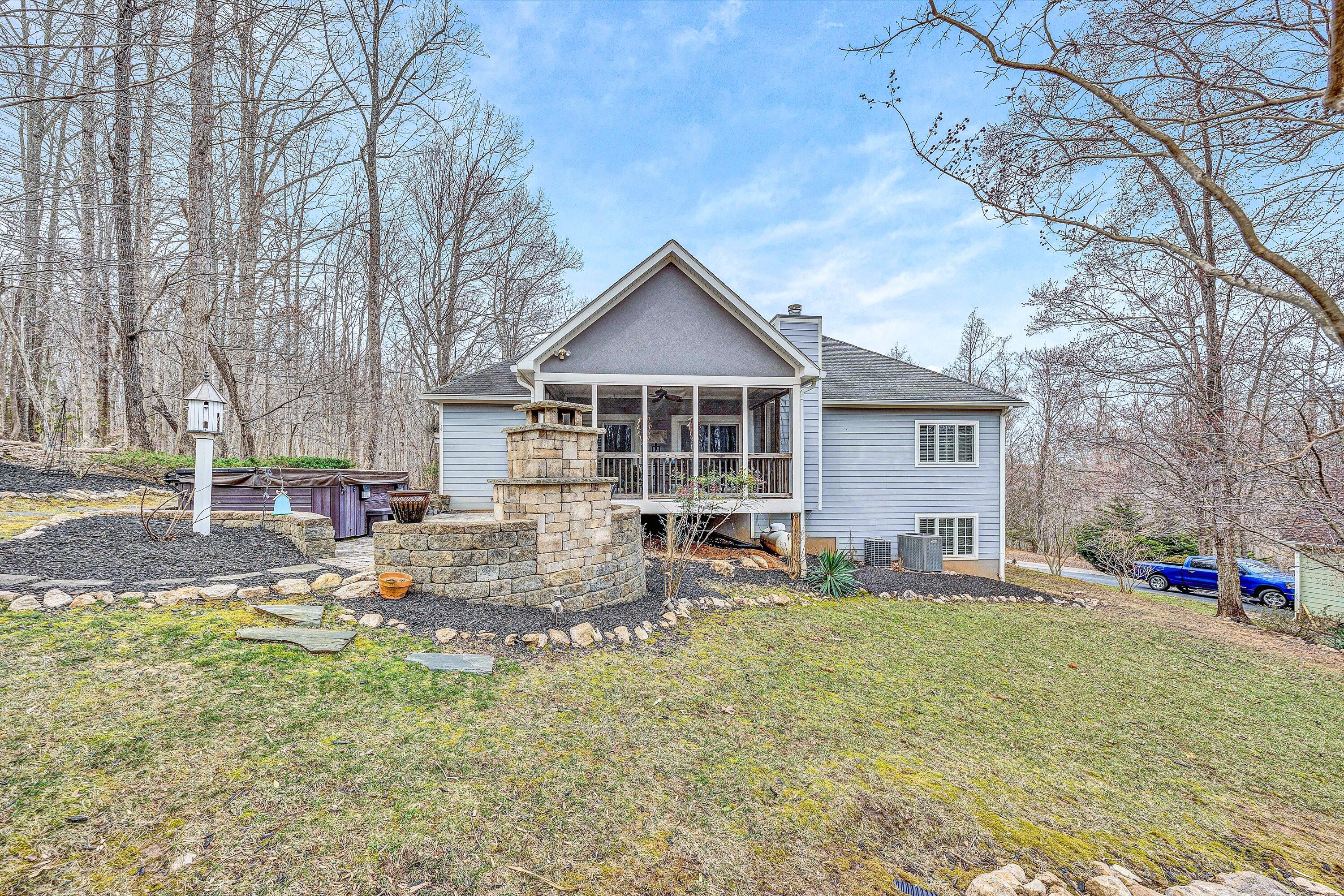 100 Waterside Dr, Moneta, Virginia image 35