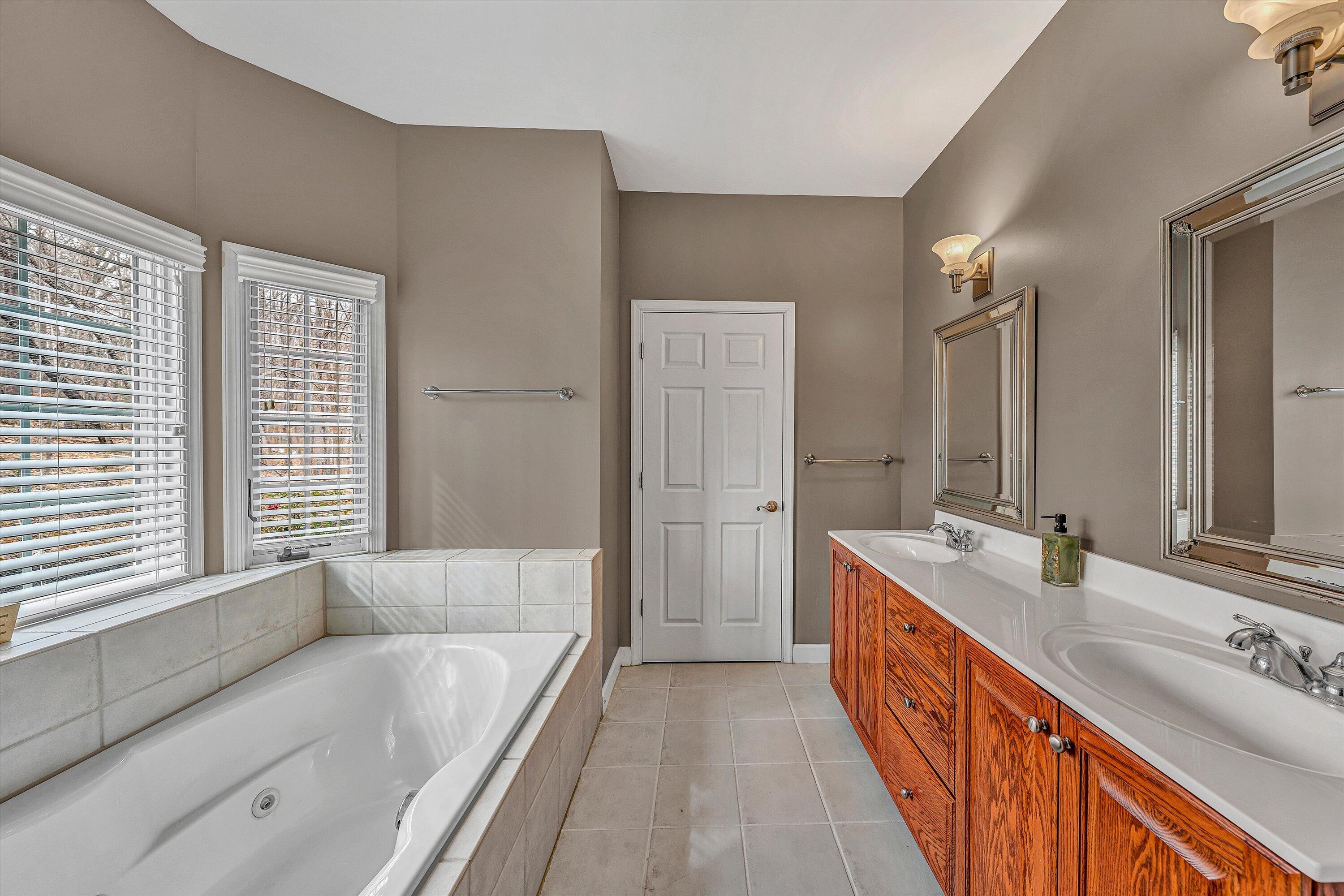 100 Waterside Dr, Moneta, Virginia image 17