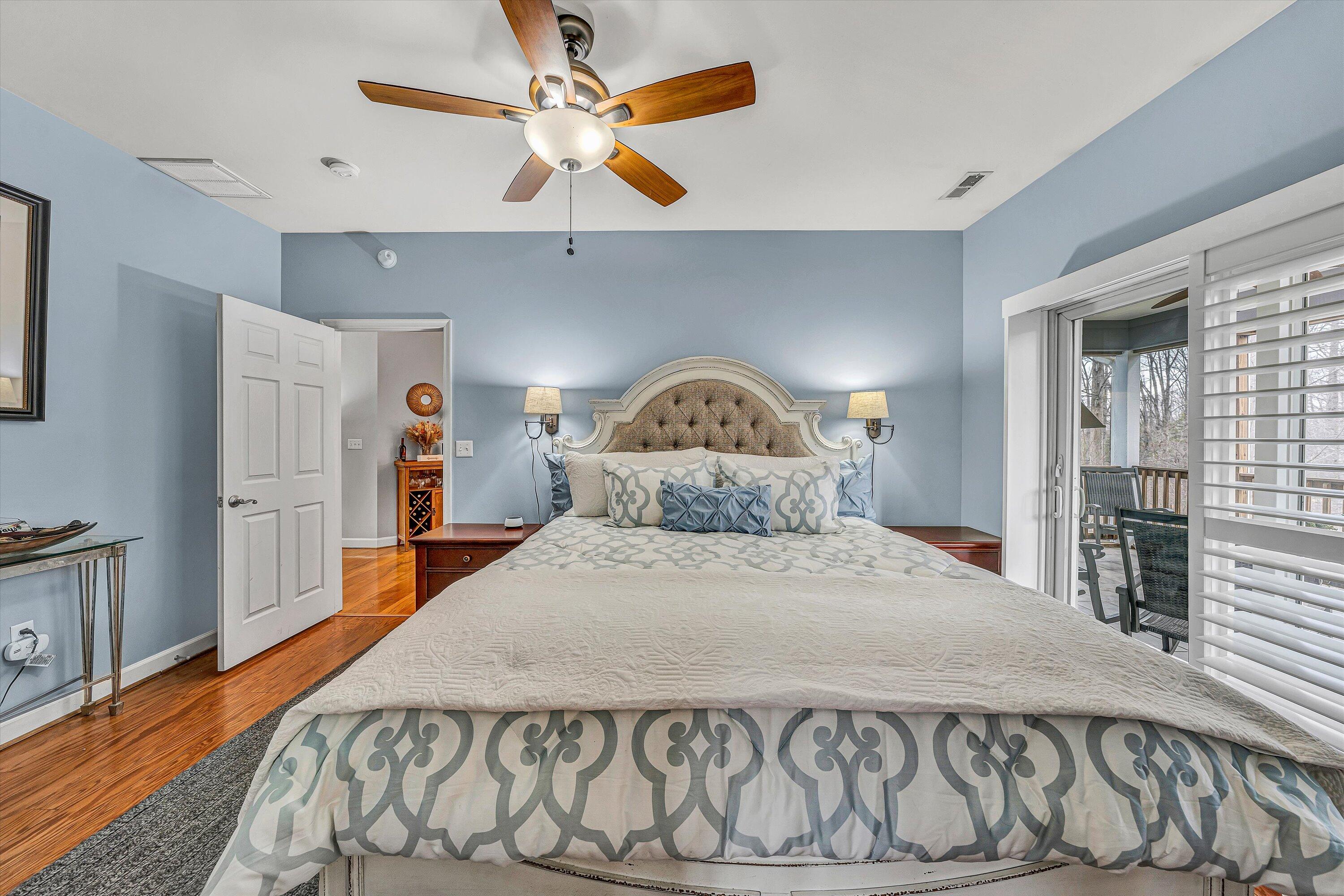 100 Waterside Dr, Moneta, Virginia image 16