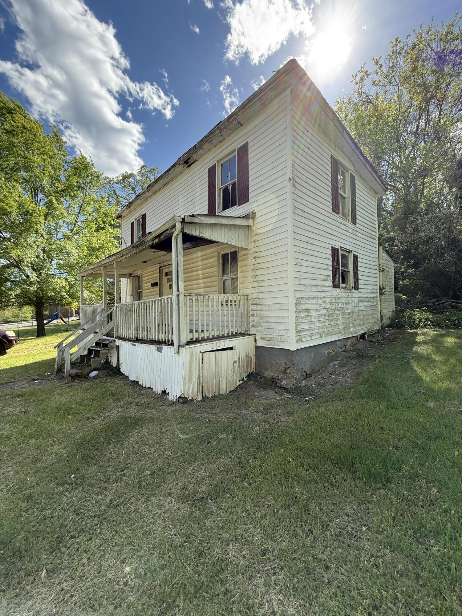 9 N Jackson St, Martinsville, Virginia image 3