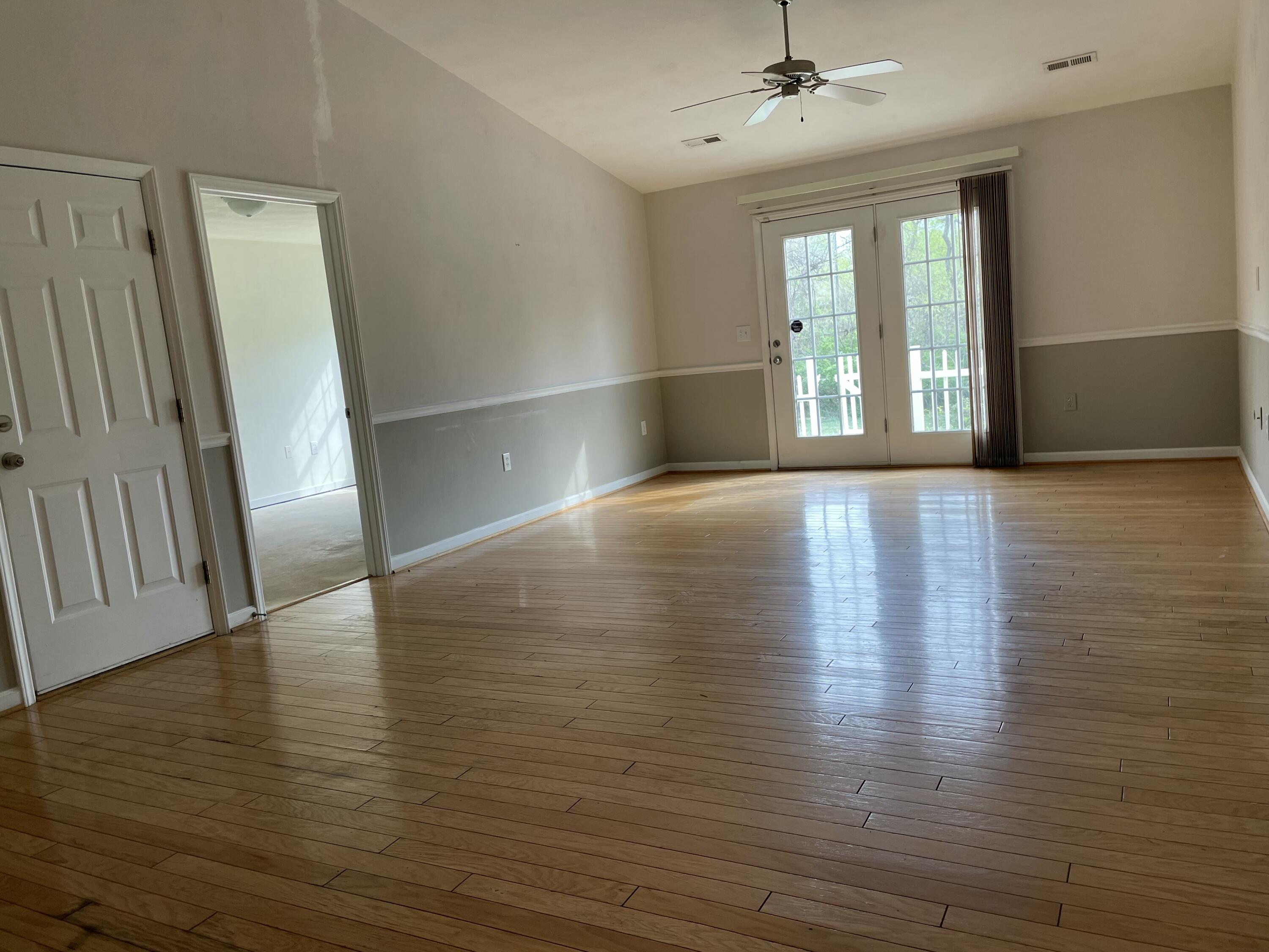 8600 South Bend Dr, Roanoke, Virginia image 2