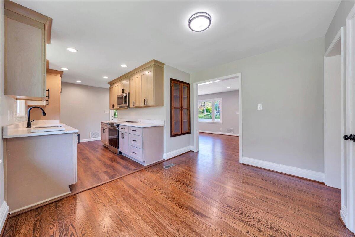 4602 Cresthill Dr, Roanoke, Virginia image 8