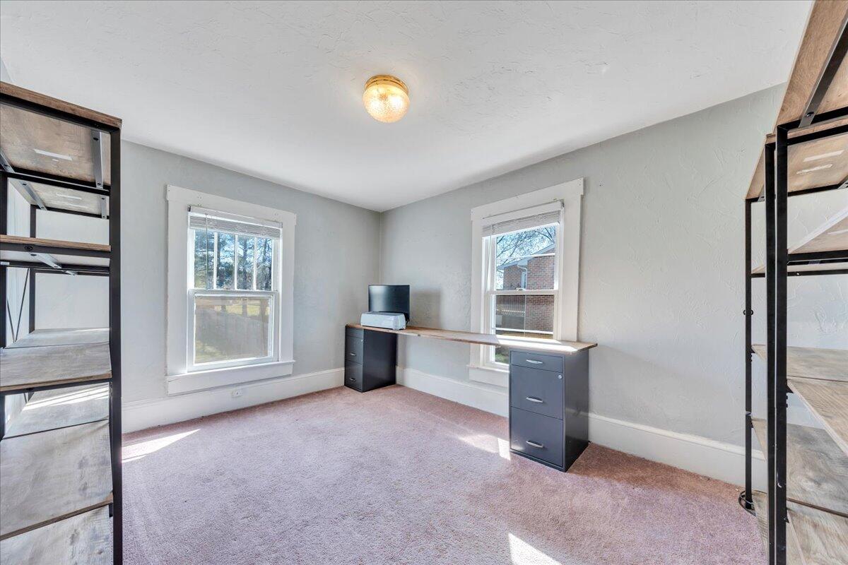 310 Chapman St, Salem, Virginia image 27