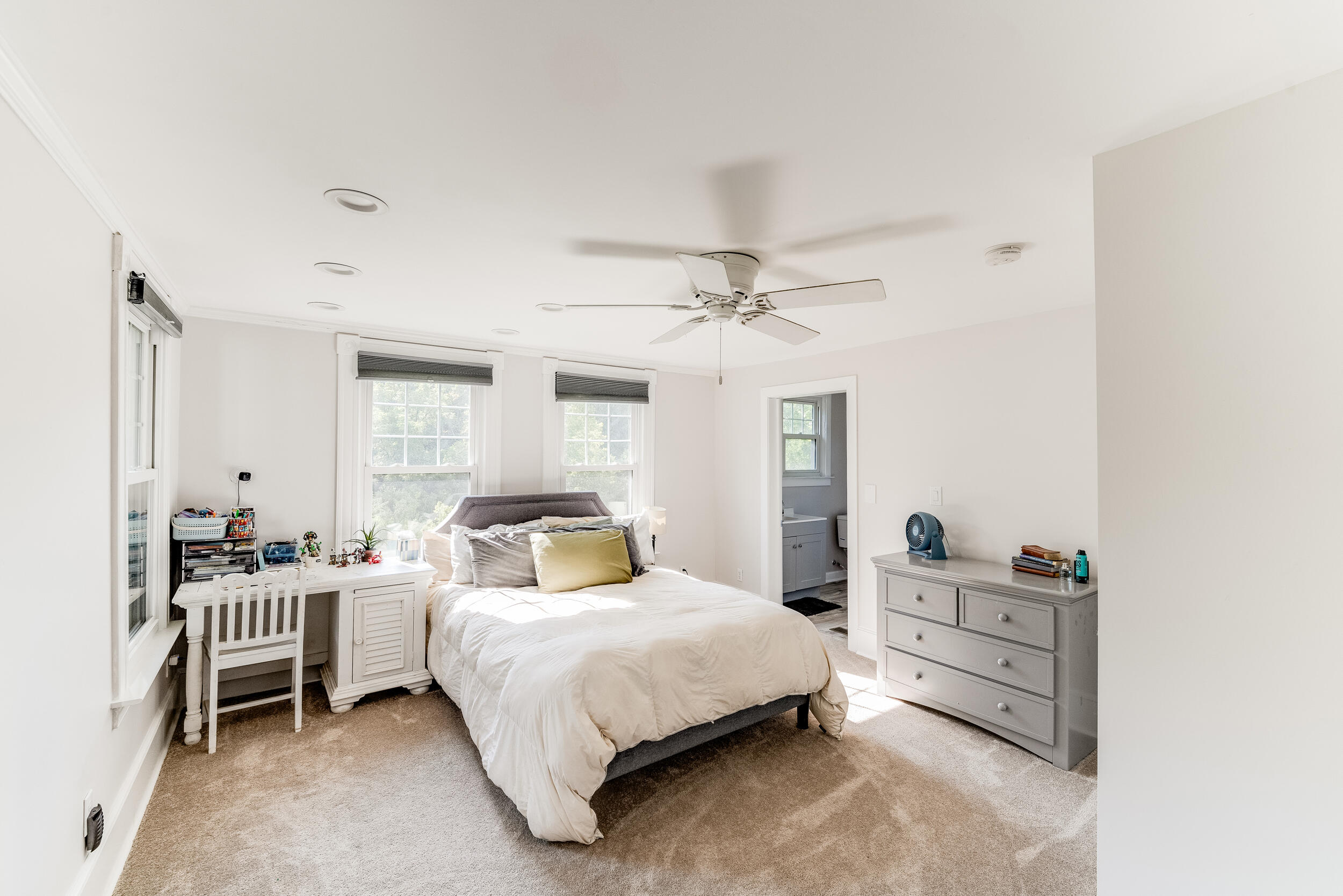 1038 Valencia Dr, Huddleston, Virginia image 8
