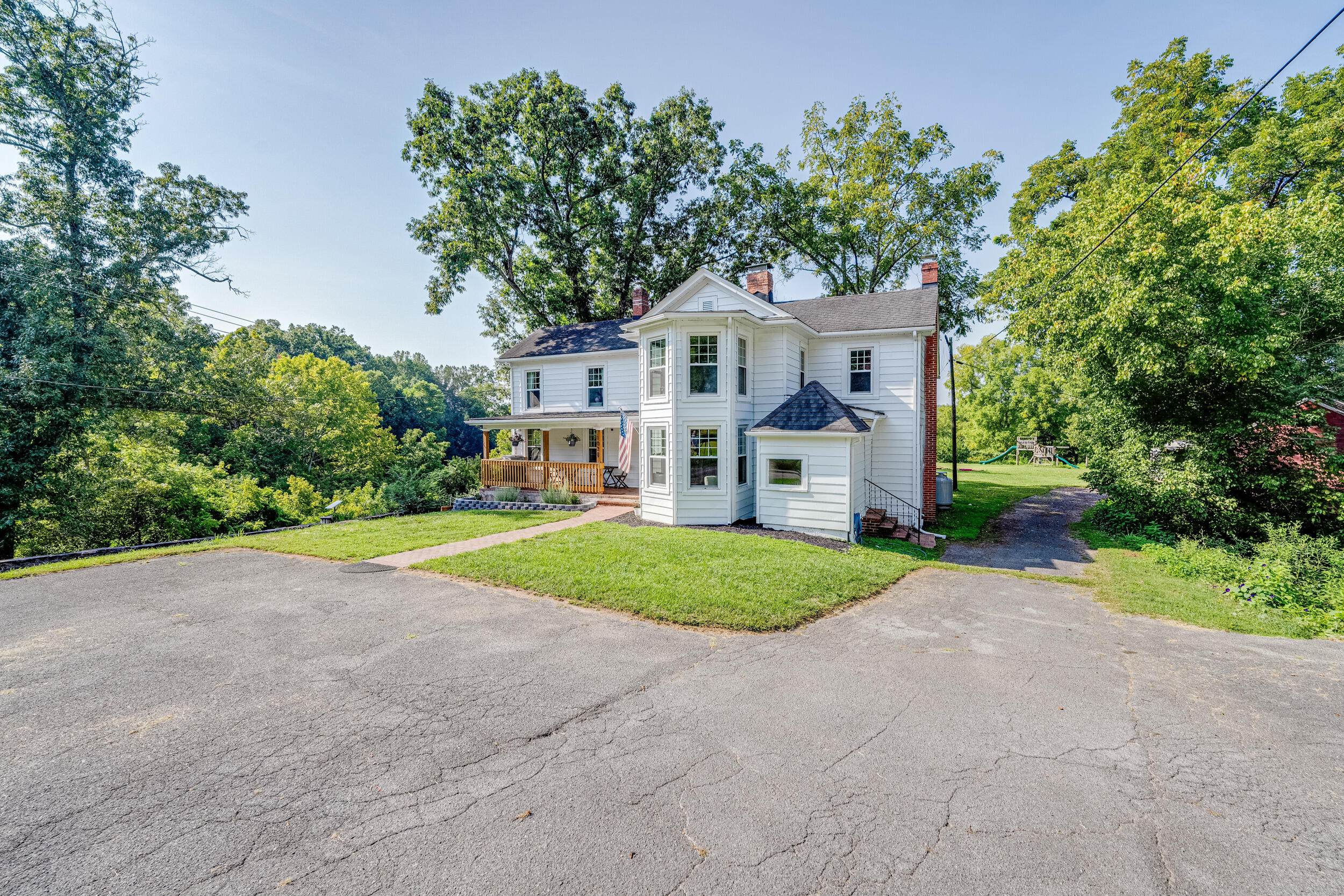1038 Valencia Dr, Huddleston, Virginia image 41