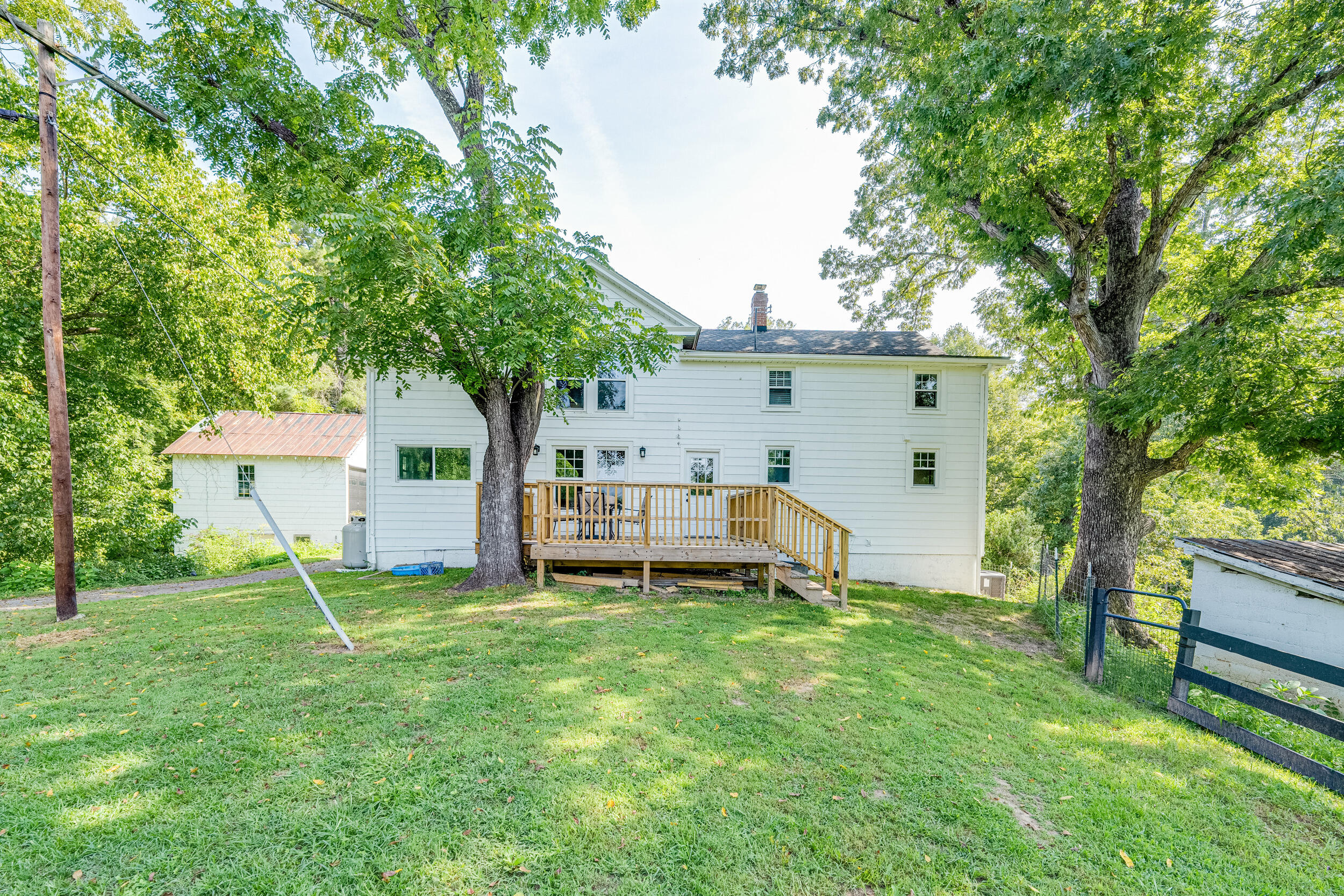 1038 Valencia Dr, Huddleston, Virginia image 46