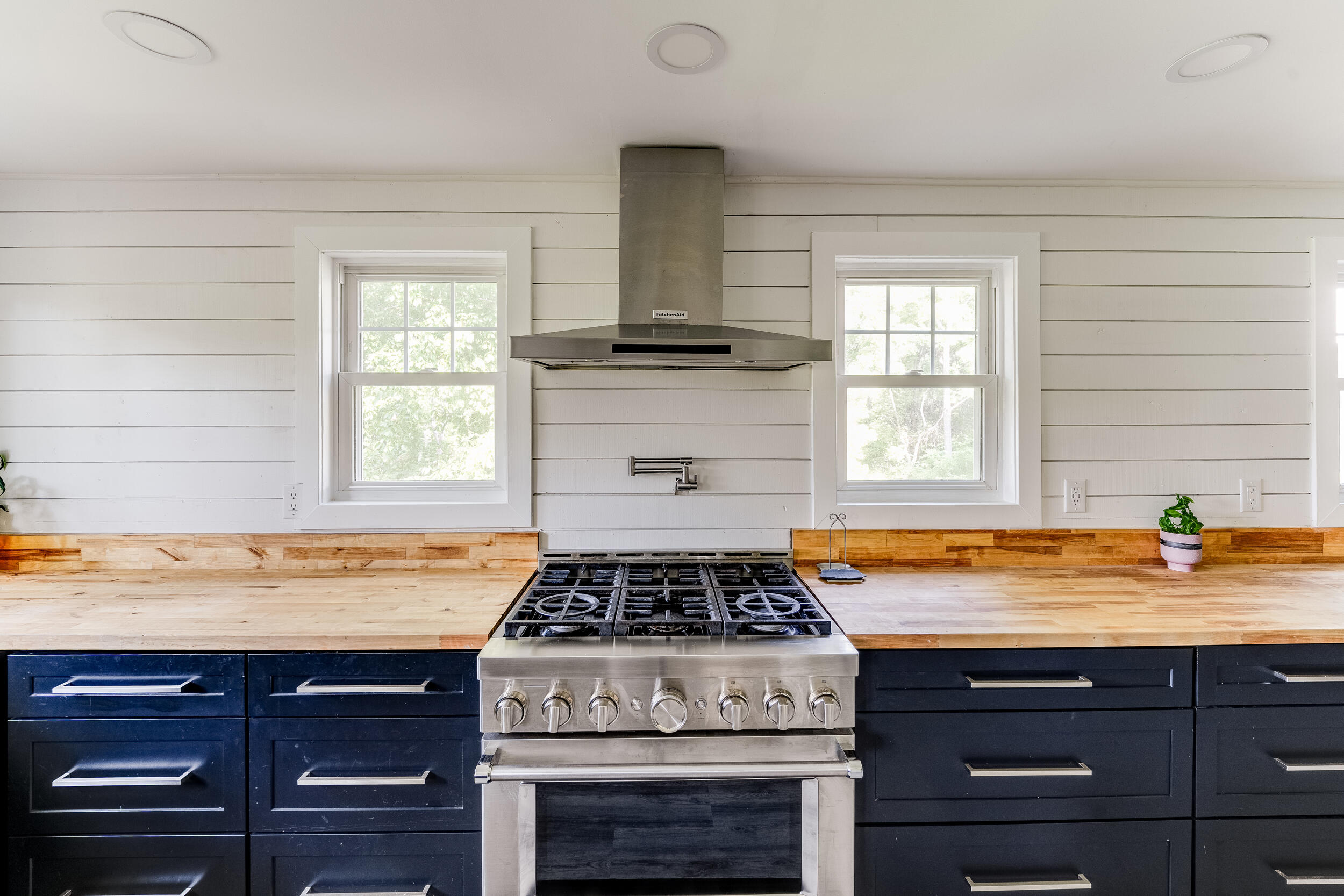1038 Valencia Dr, Huddleston, Virginia image 16