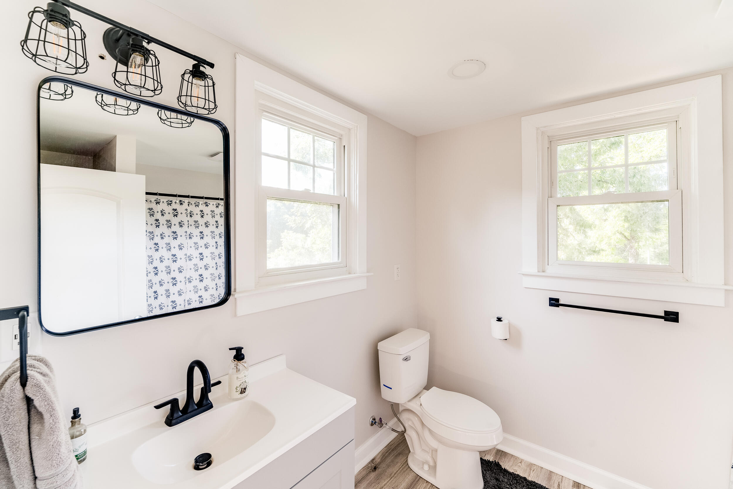 1038 Valencia Dr, Huddleston, Virginia image 10