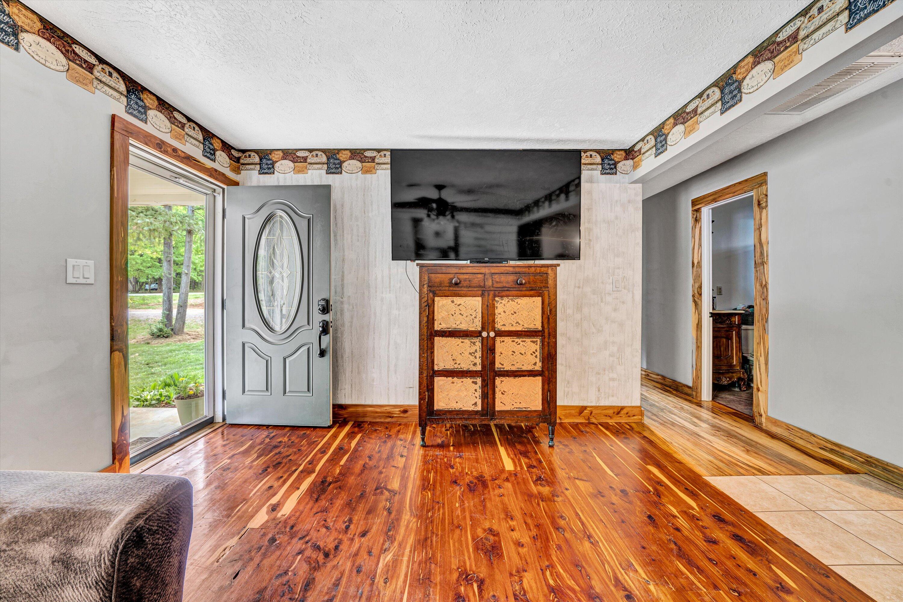 1999 Edwardsville Rd, Hardy, Virginia image 4