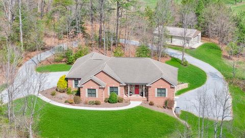 Homes For Sale - 1885 Patrick Ln<br/> Salem, VA 24153