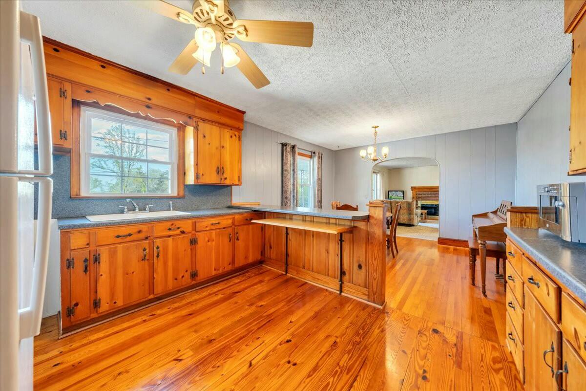 12477 North Old Moneta Rd, Moneta, Virginia image 12